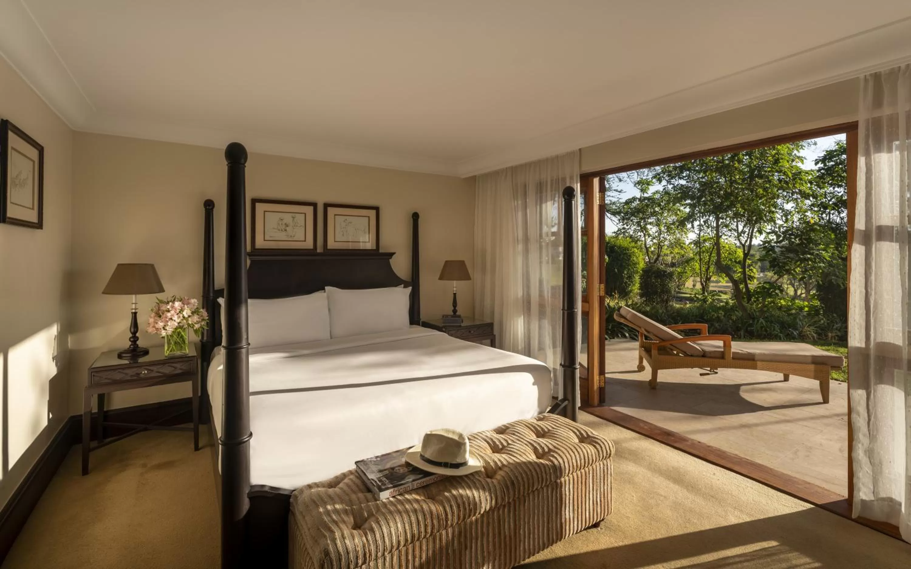 Bed in Fairmont Mount Kenya Safari Club