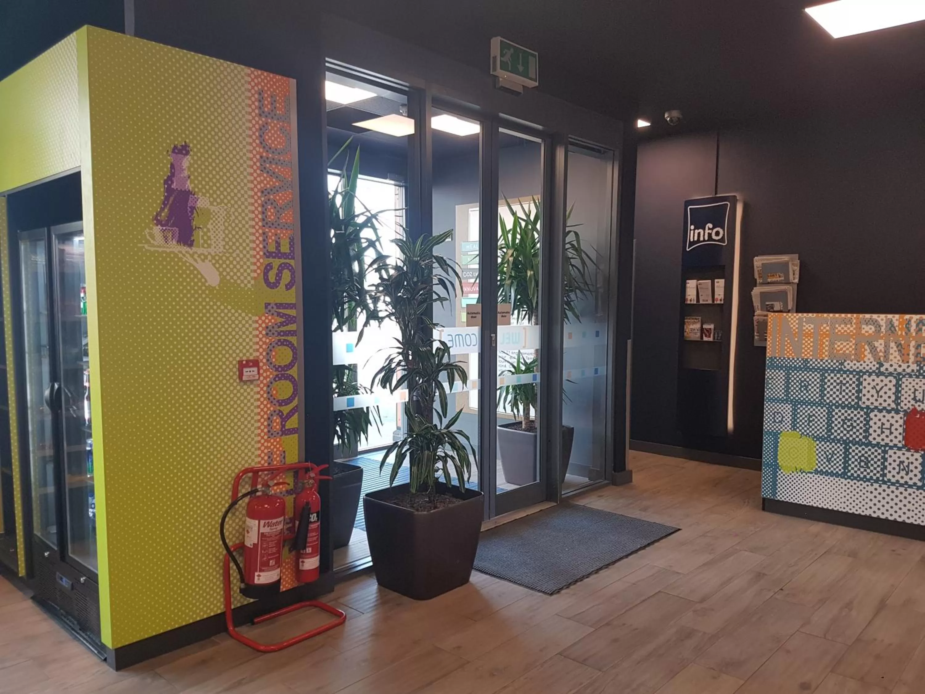 Facade/entrance in ibis budget London Hounslow