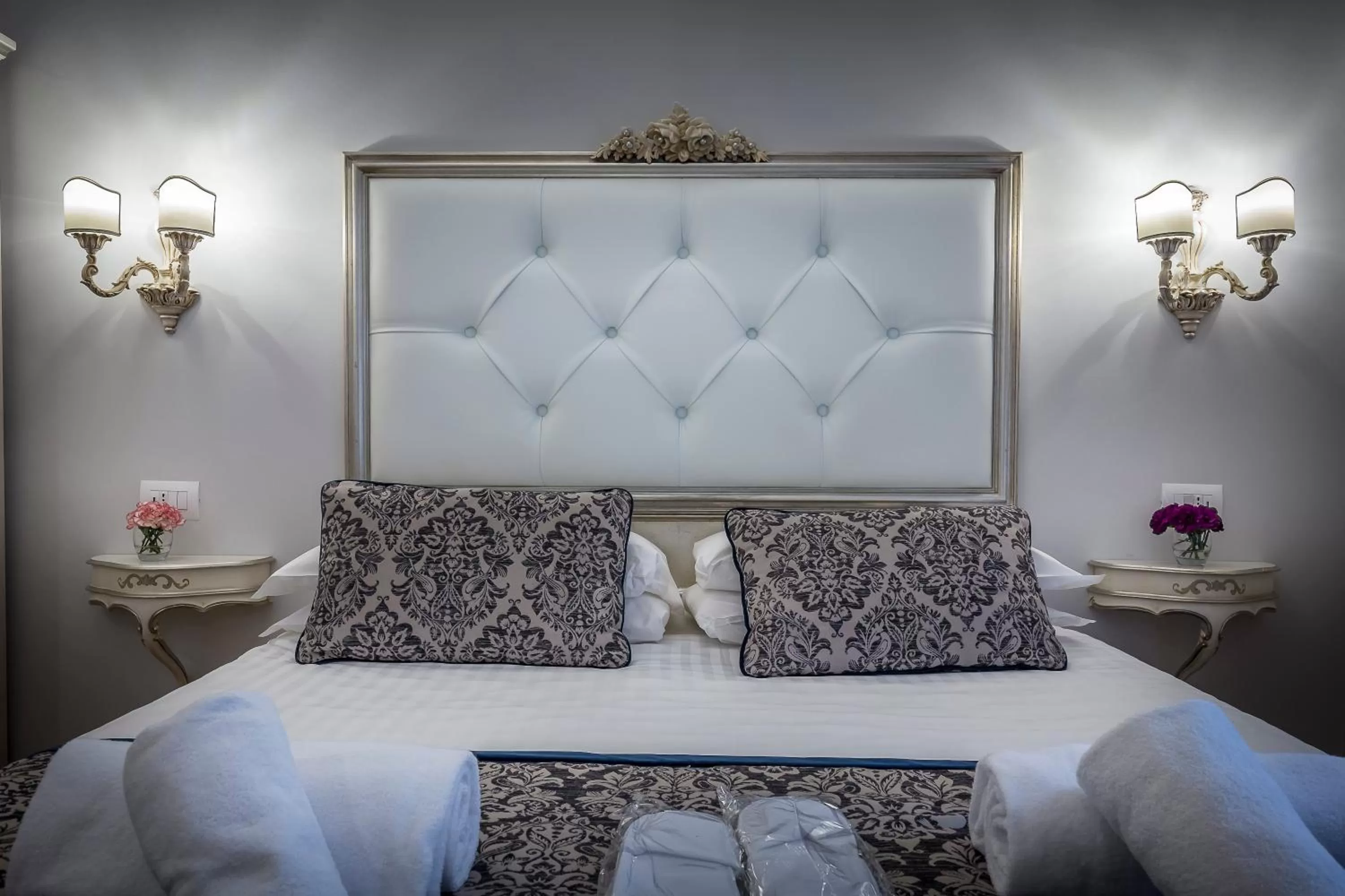 Bedroom, Bed in B&B La Terrazza Sul Duomo