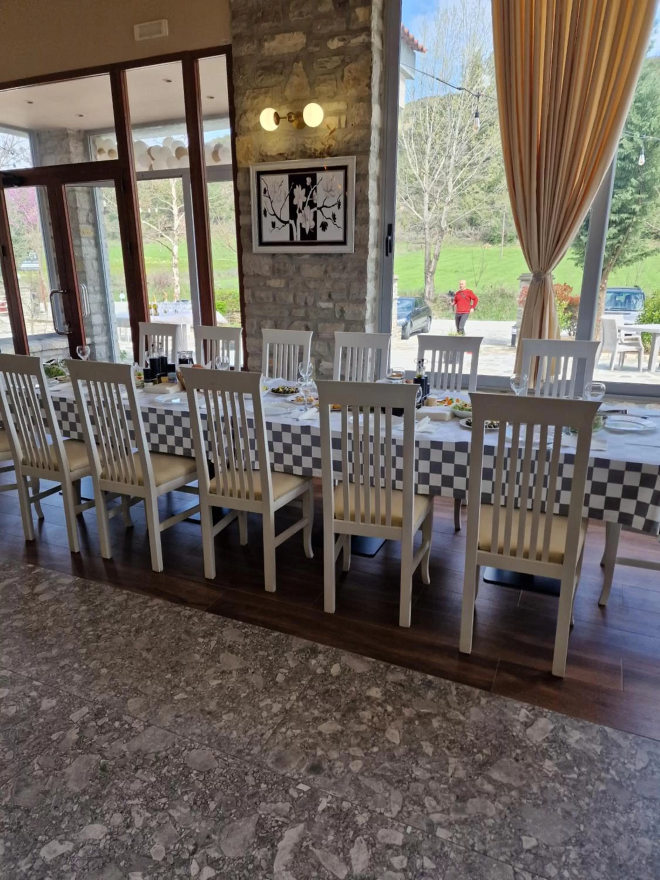 Restaurant/places to eat in Hotel Baci