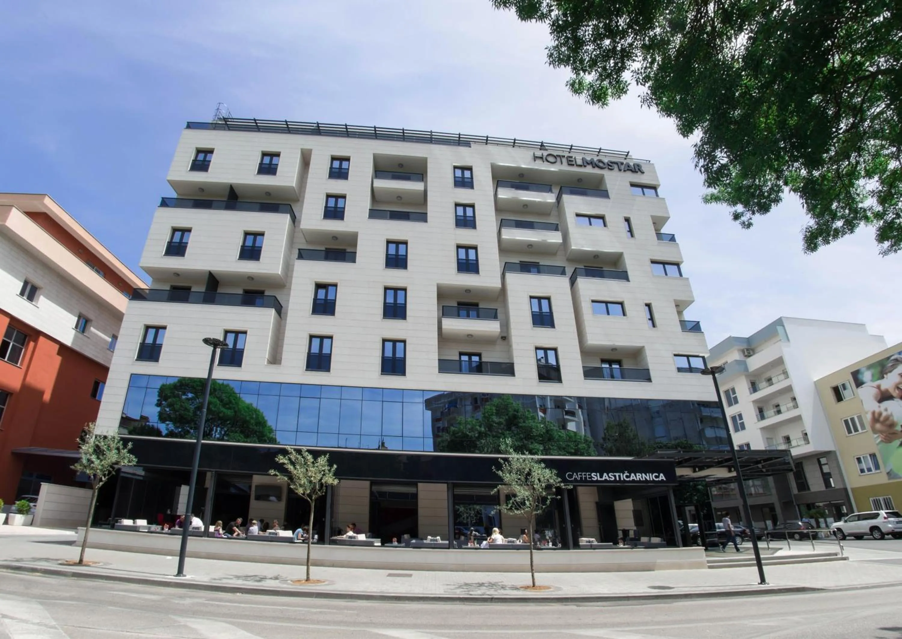 Facade/entrance in Hotel Mostar
