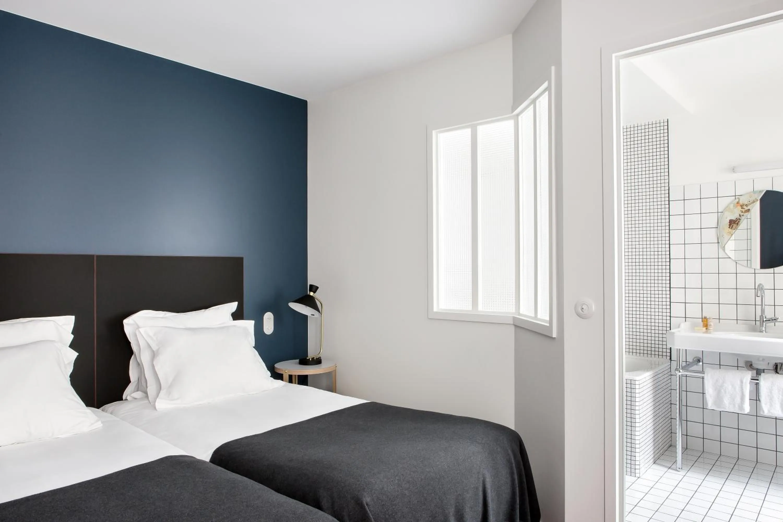 Bed in New Hotel Le Voltaire