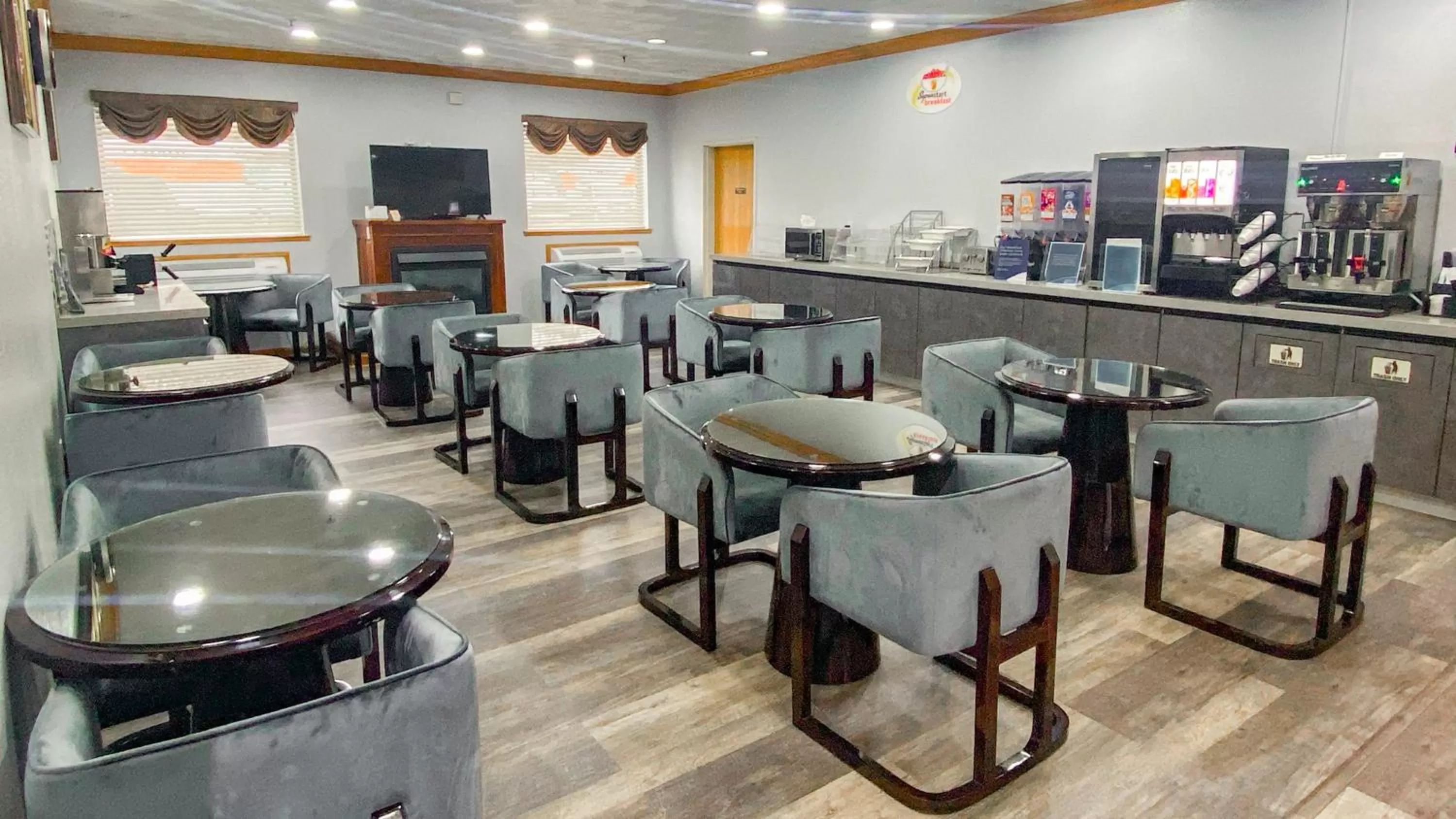 Restaurant/places to eat in Super 8 by Wyndham Uniontown PA