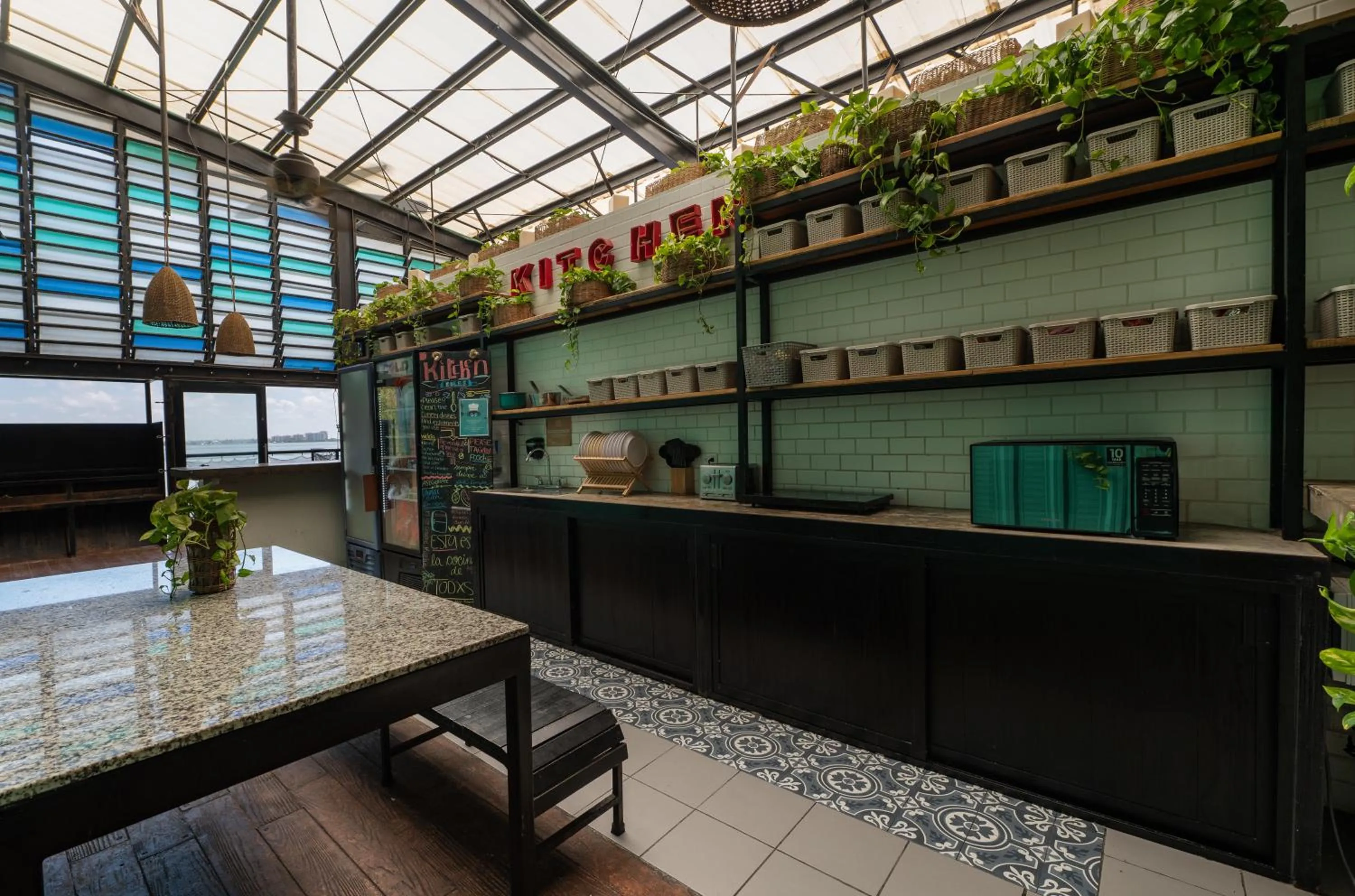 Kitchen or kitchenette in Mayan Monkey Cancun - Social Hotel