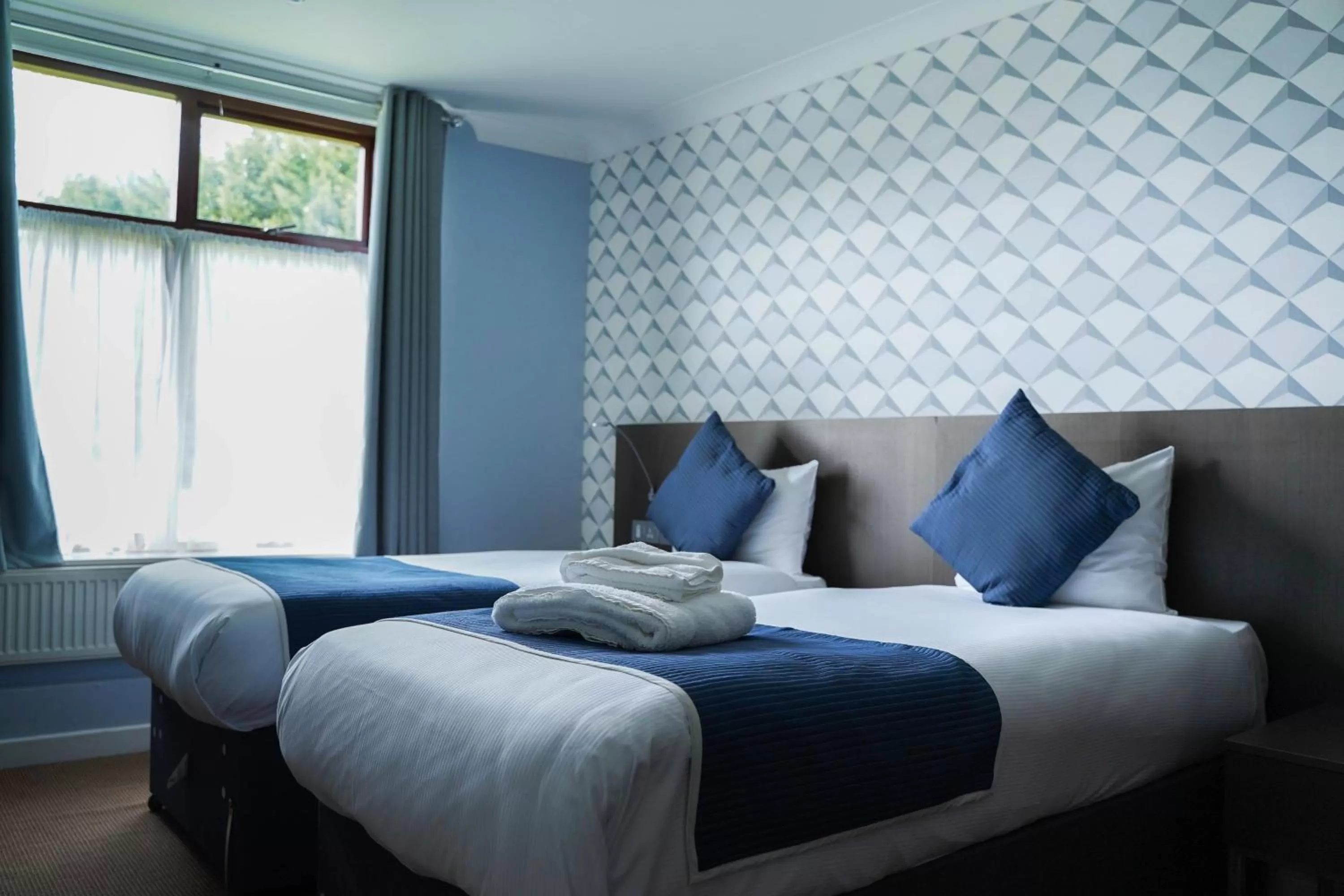 Bed in Draycote Hotel And Whitefields Golf Course