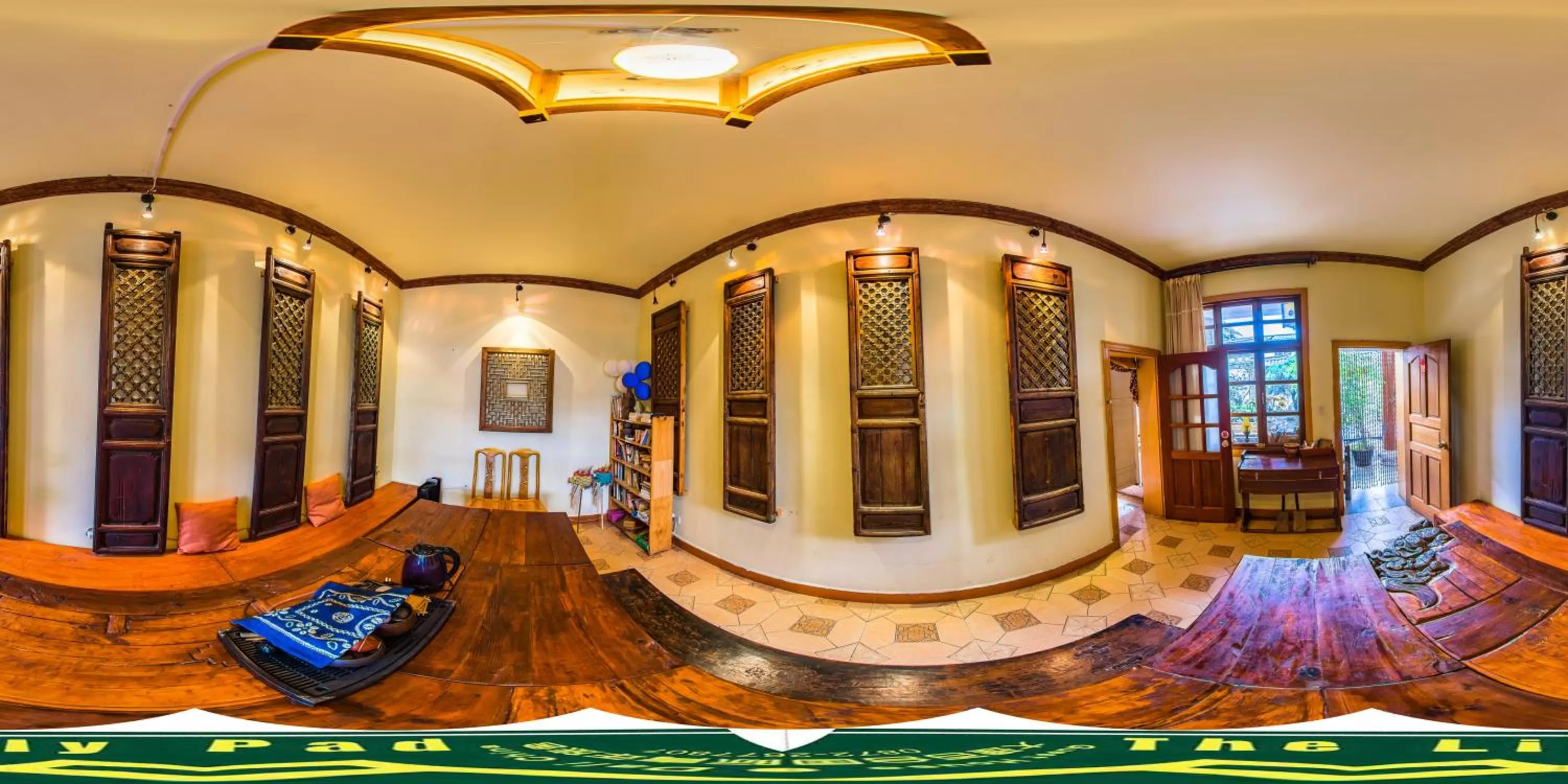 Communal lounge/ TV room in The Lily Pad Inn