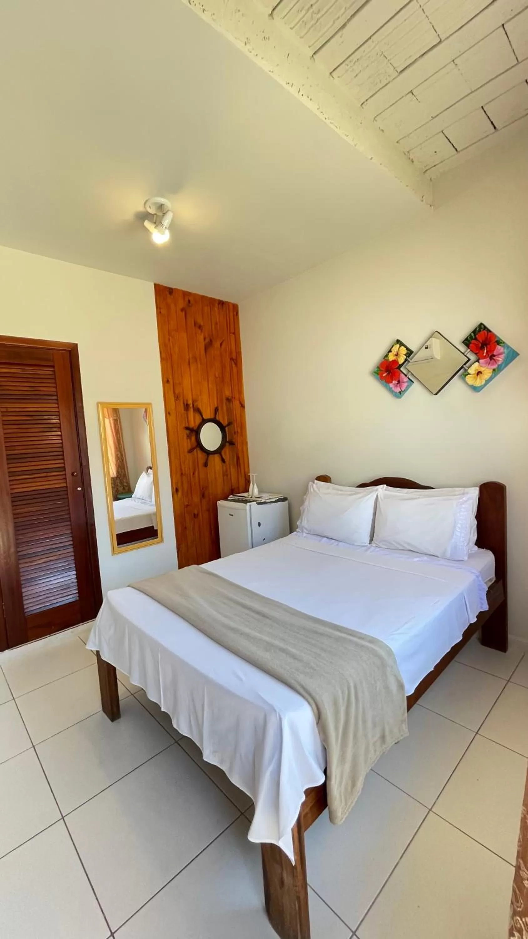 Photo of the whole room, Bed in Pousada Brisa do Leste