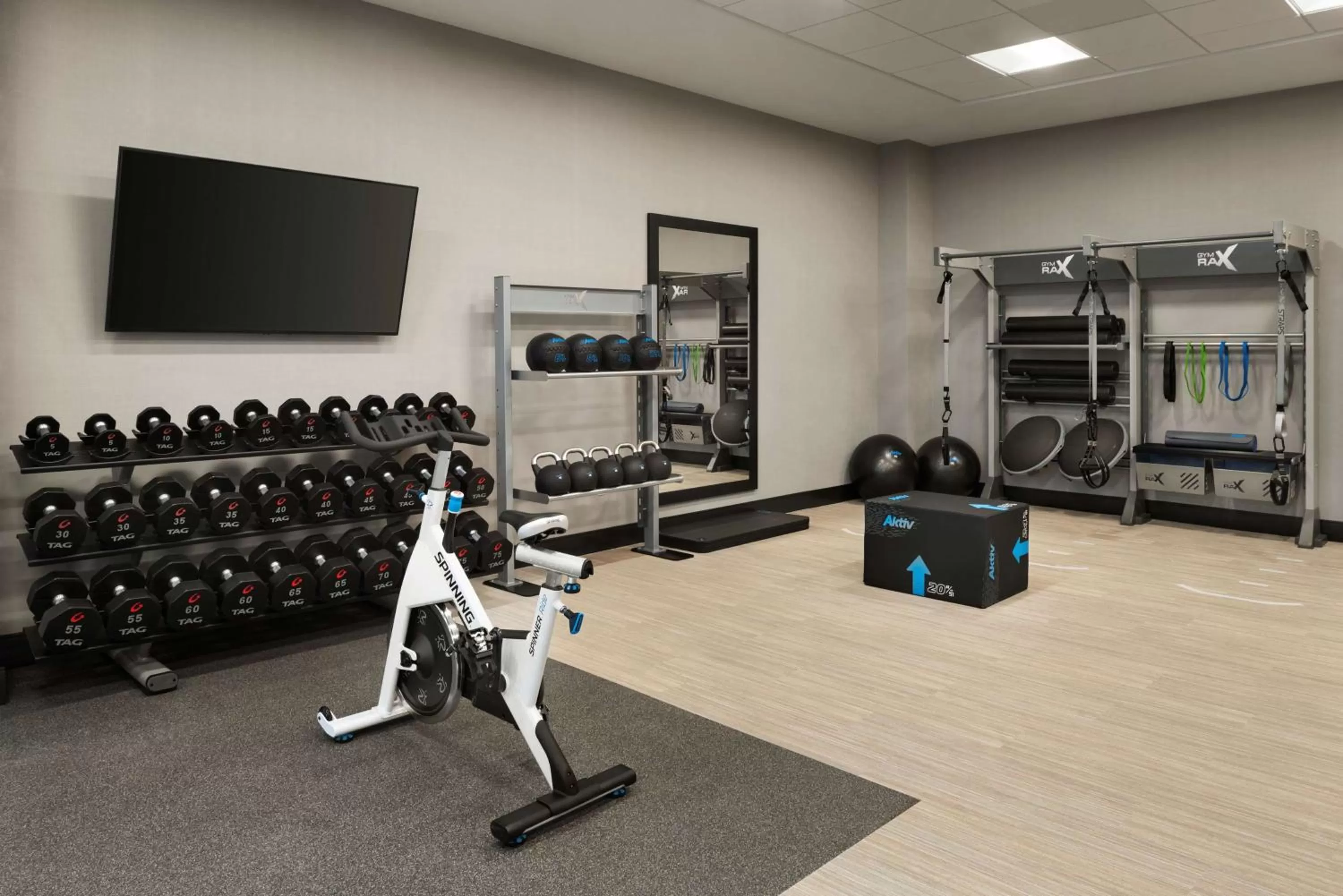 Fitness centre/facilities in Hilton Garden Inn Milwaukee Brookfield Conference Center