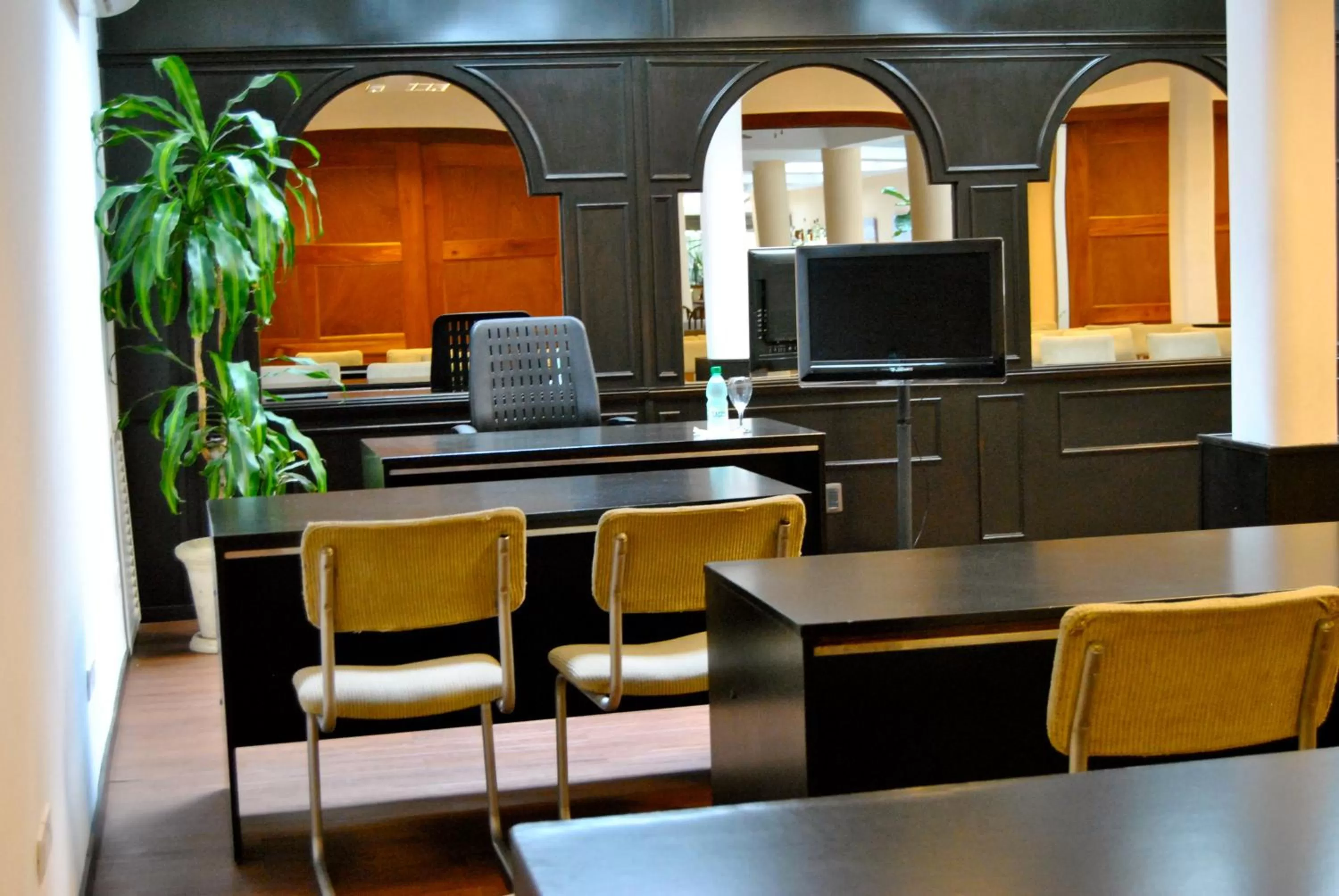 Business facilities in Hotel Iberia