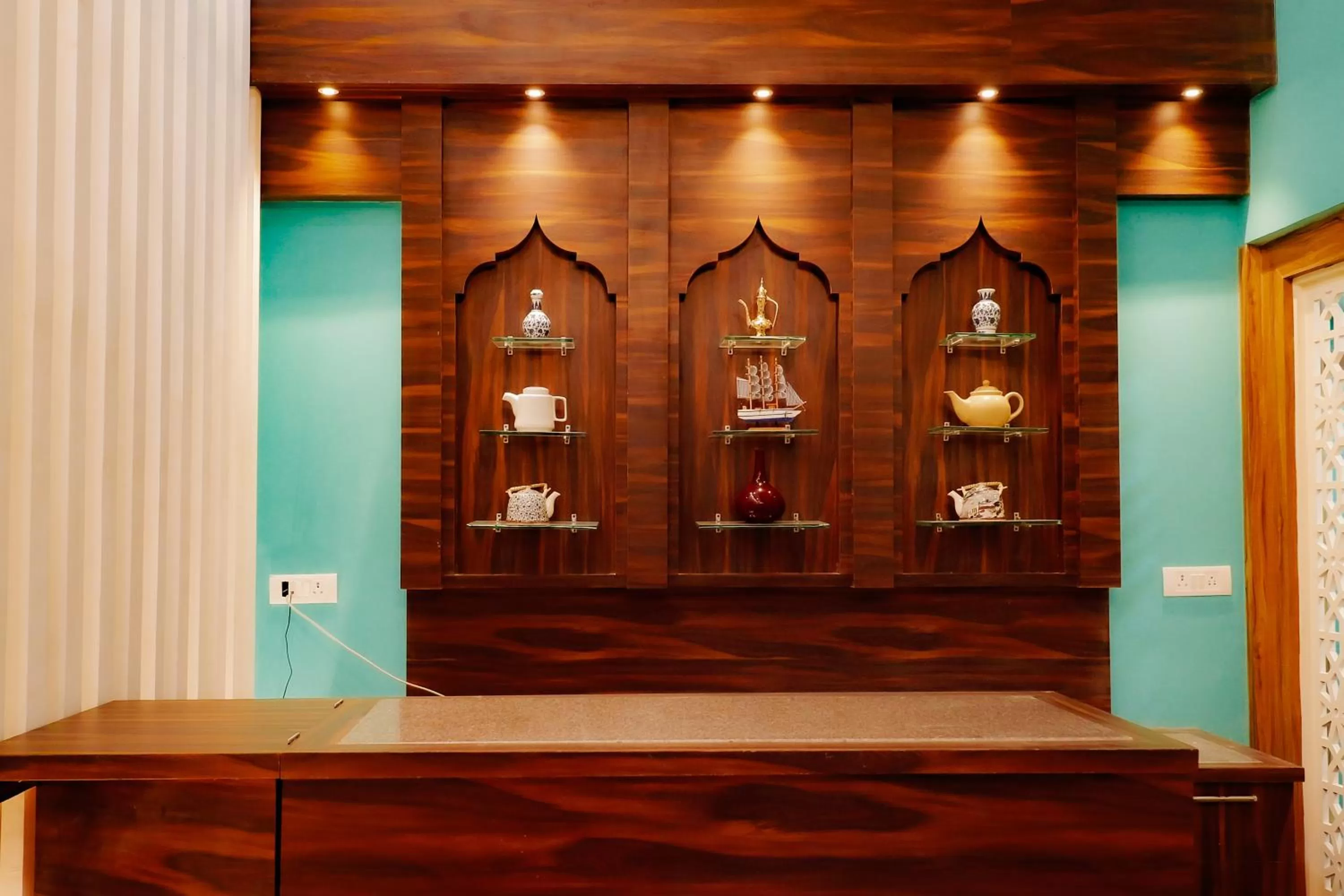 Food and drinks in Miranda Beach Resort Baga