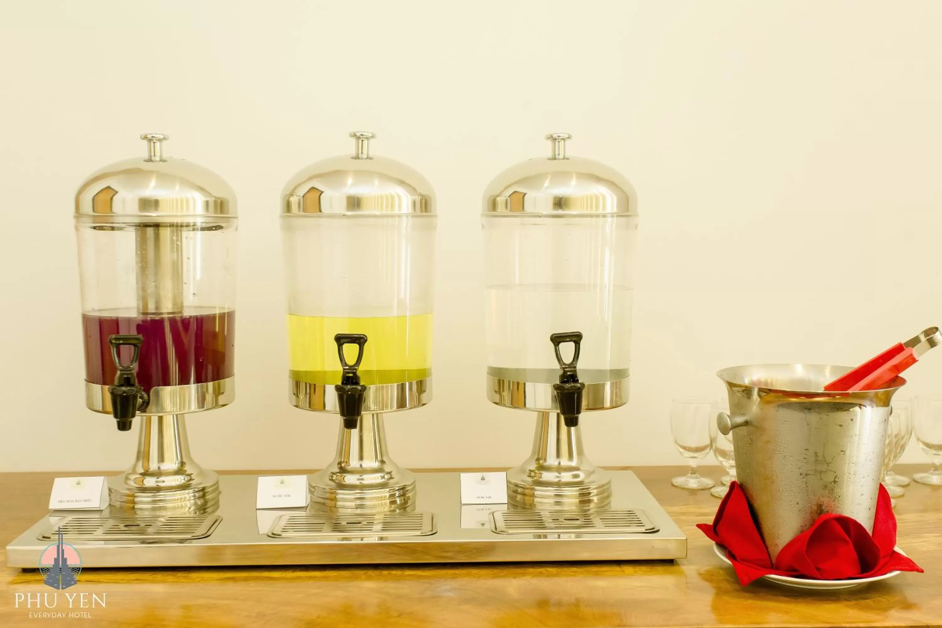 Restaurant/places to eat in PHÚ YÊN EVERYDAY HOTEL