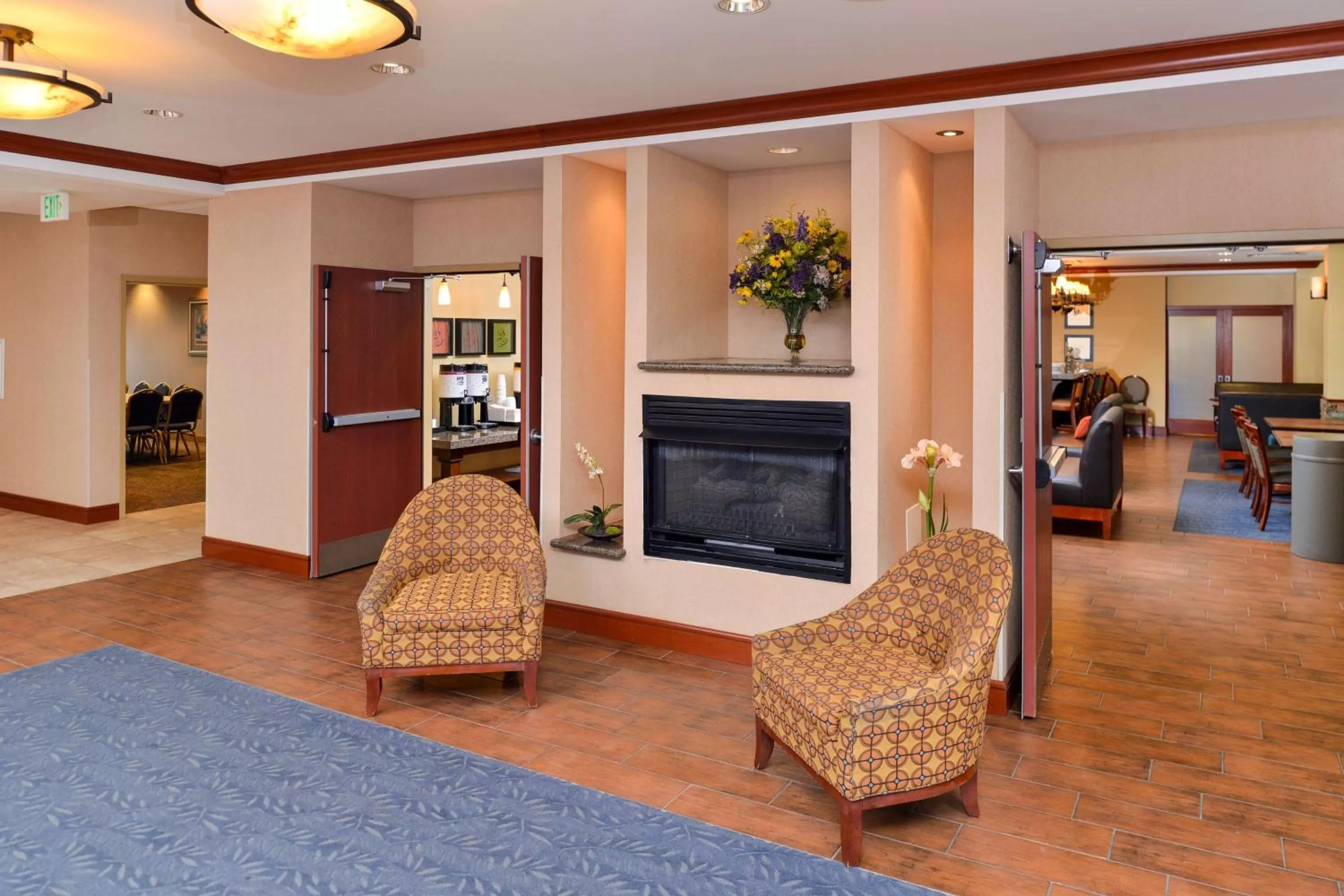Lobby or reception in Hampton Inn Evanston