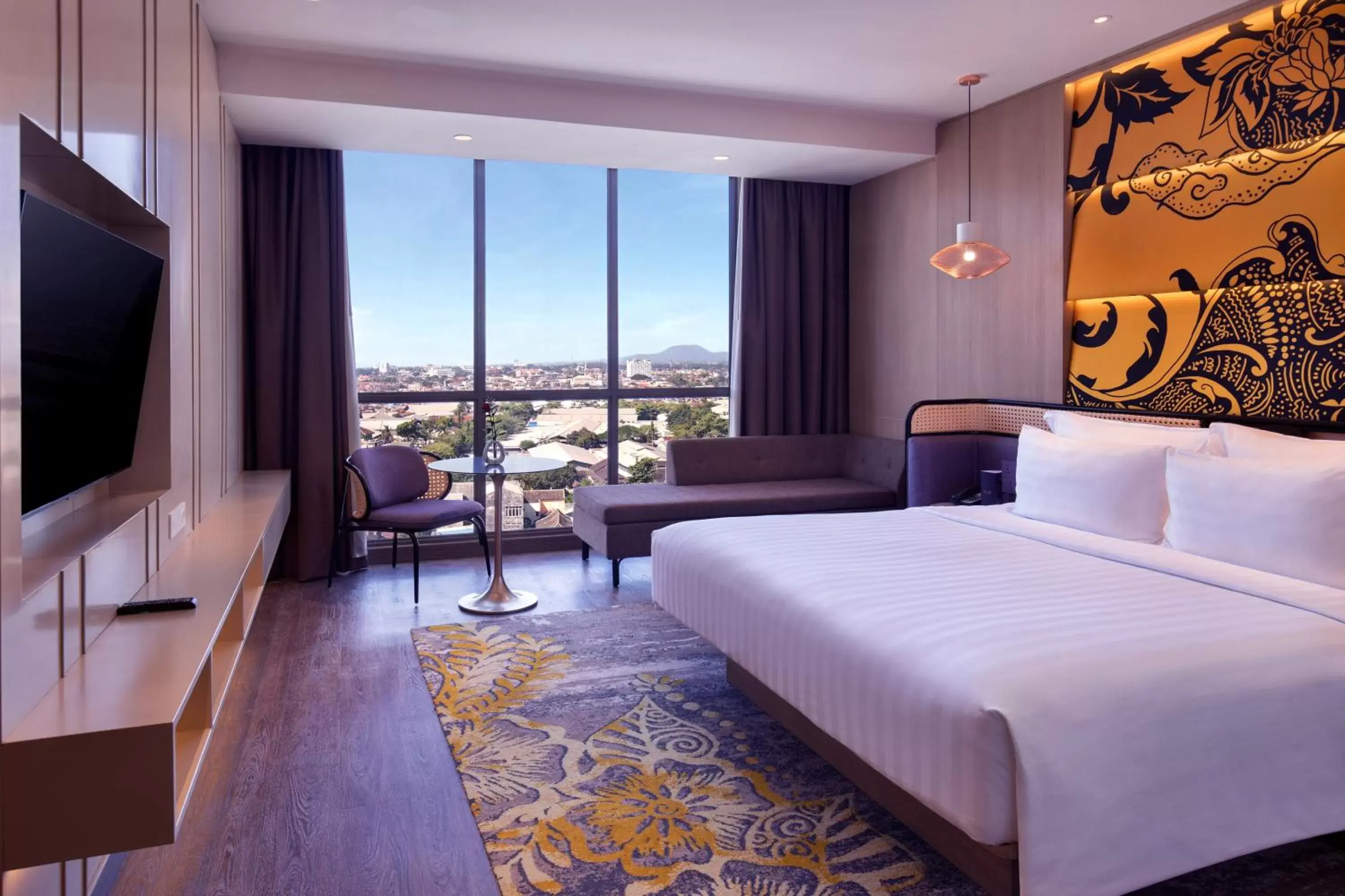 Executive King Room with Mountain View - High Floor in Grand Mercure Malang Executive King Room with Mountain View - High Floor in Grand Mercure Malang