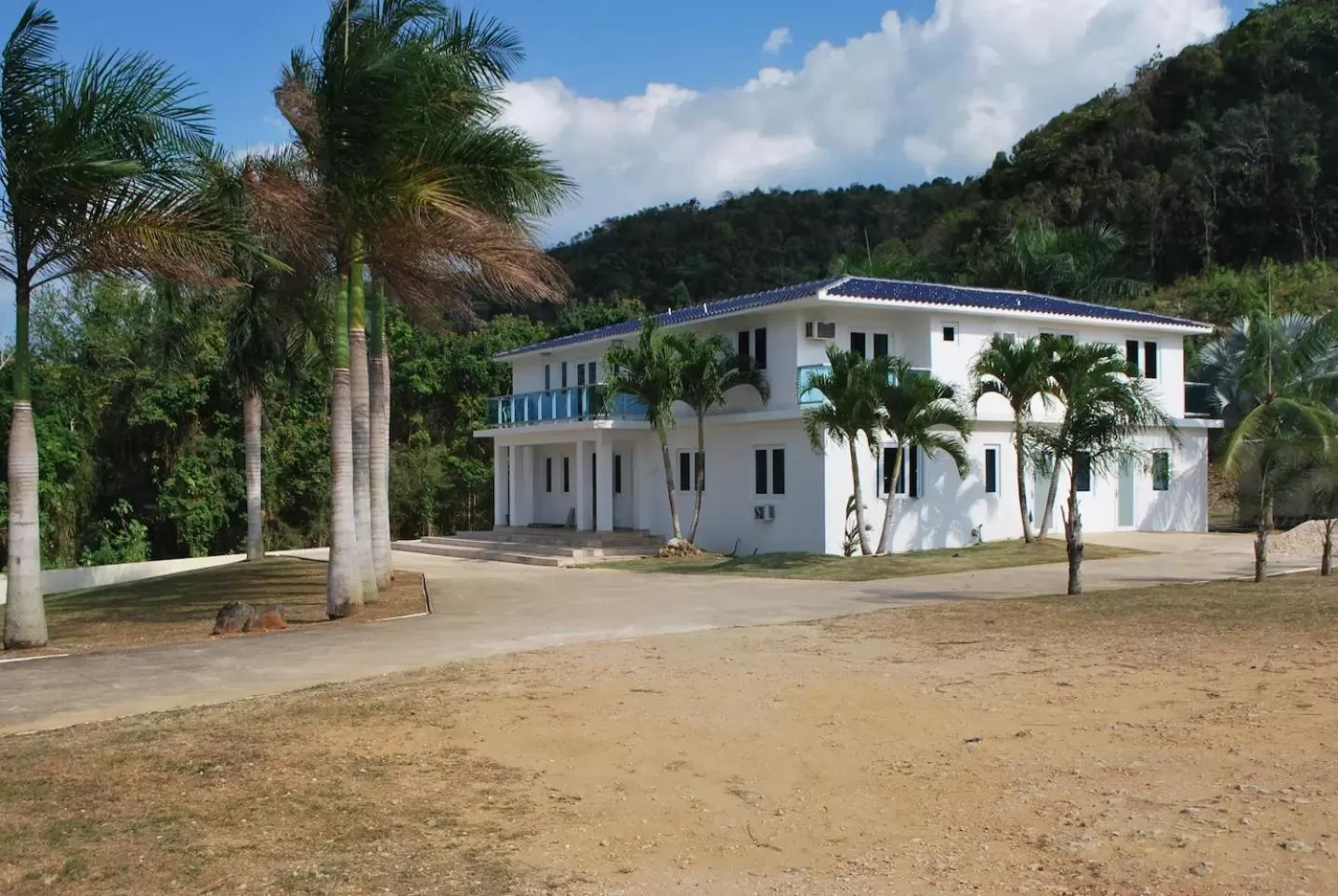 Property Building in Manati World Point Inn