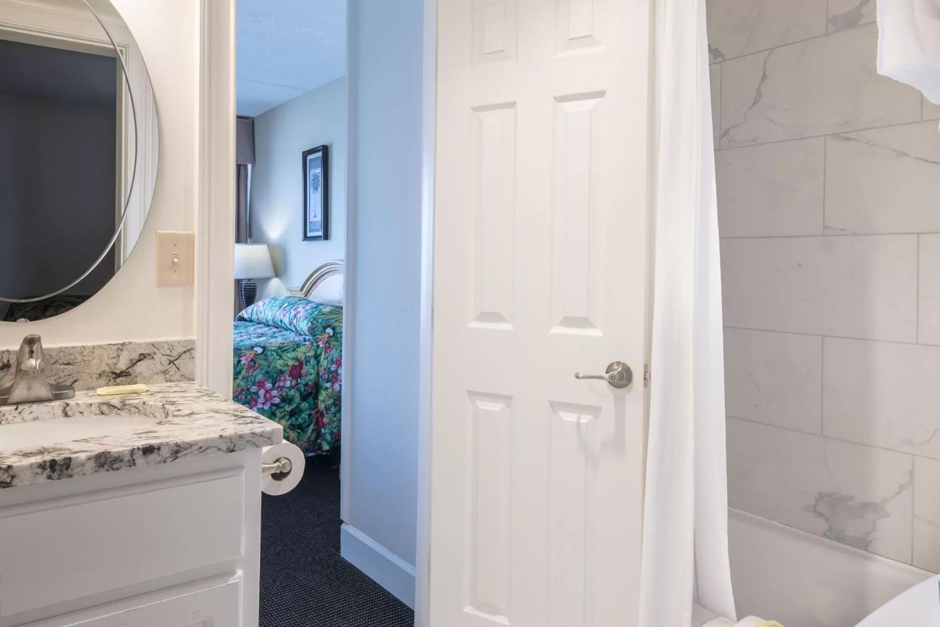 Bathroom in Kingfisher Inn