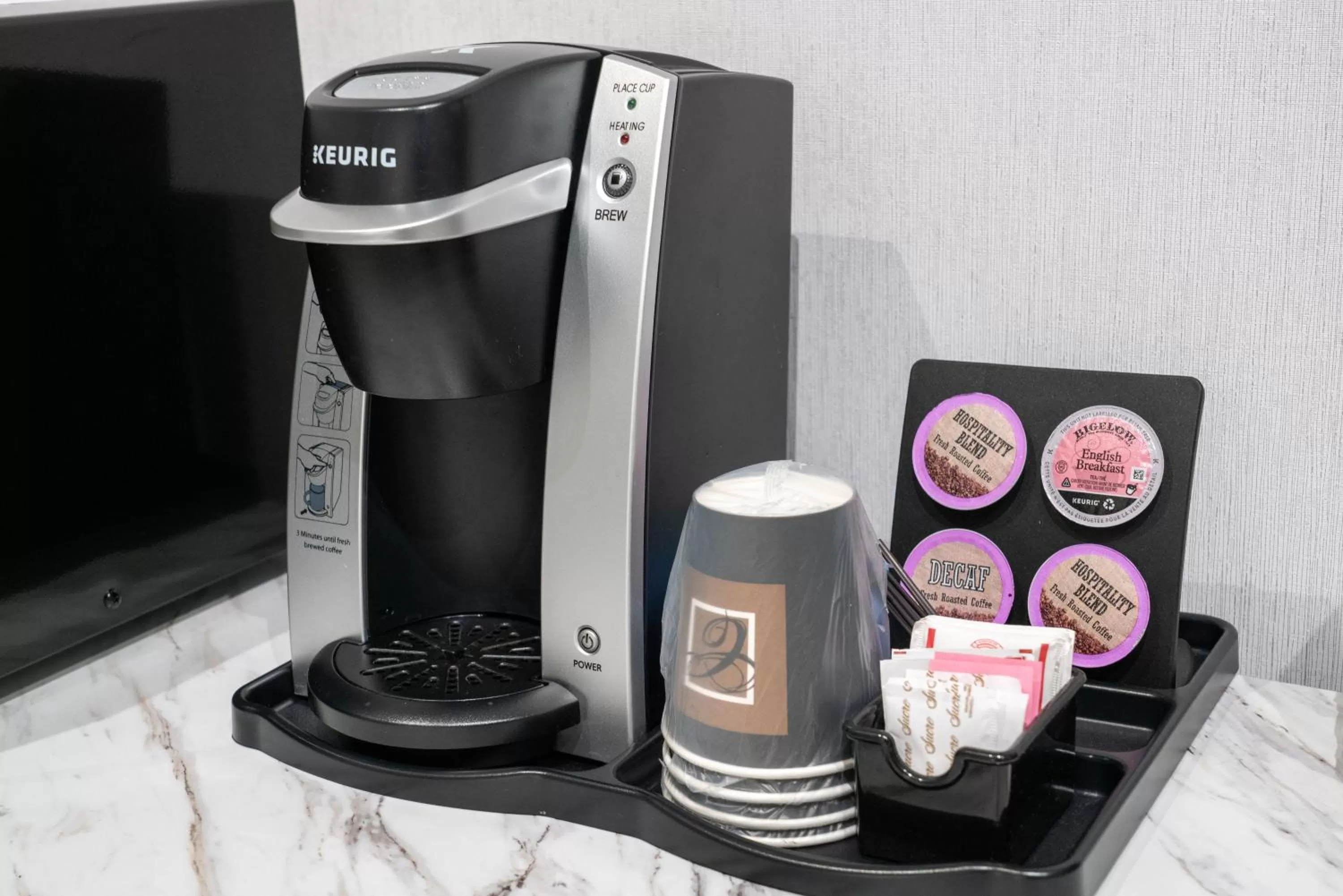 Coffee/tea facilities in Red Carpet Inn