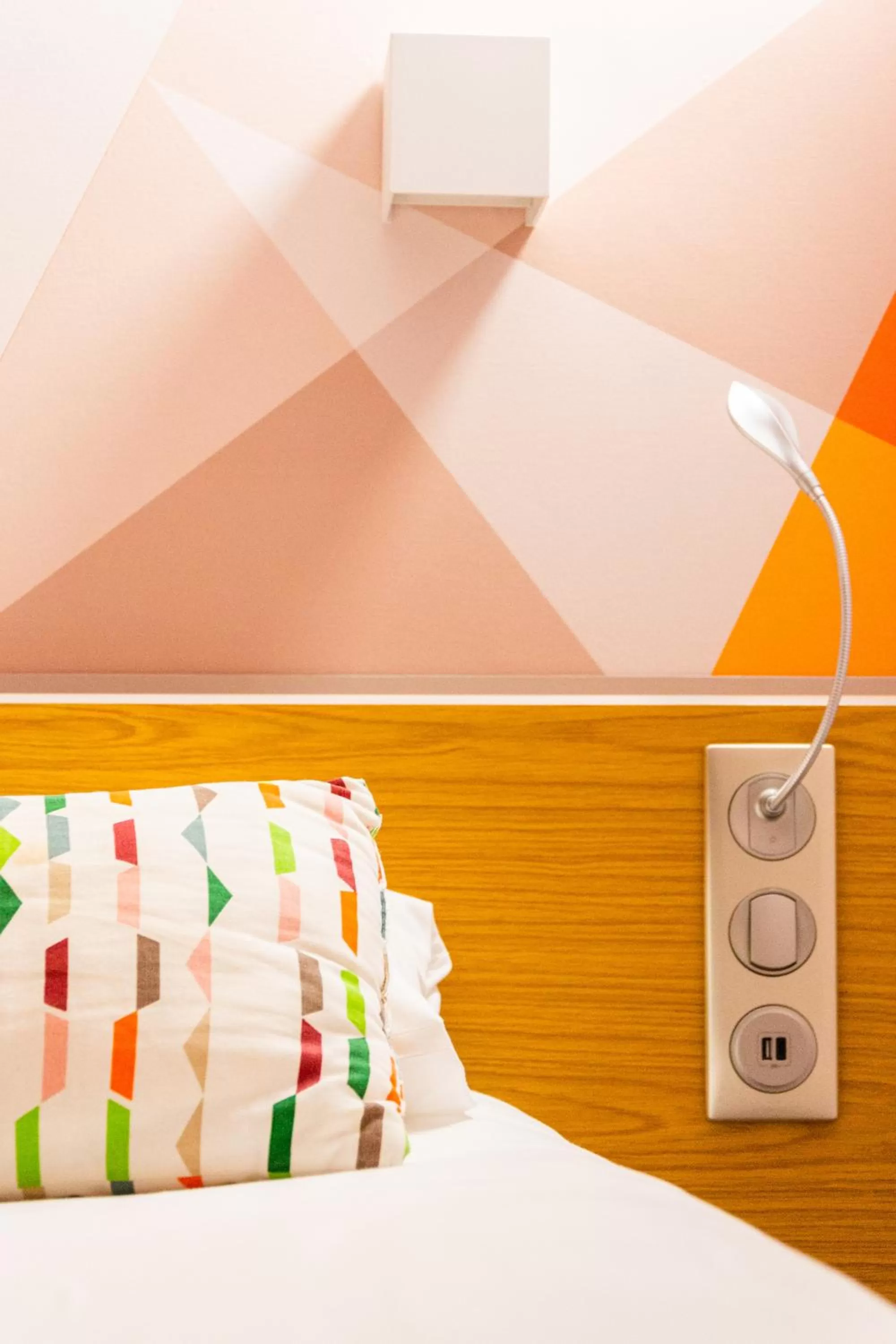 Bed in initial by balladins La Roche-sur-Yon