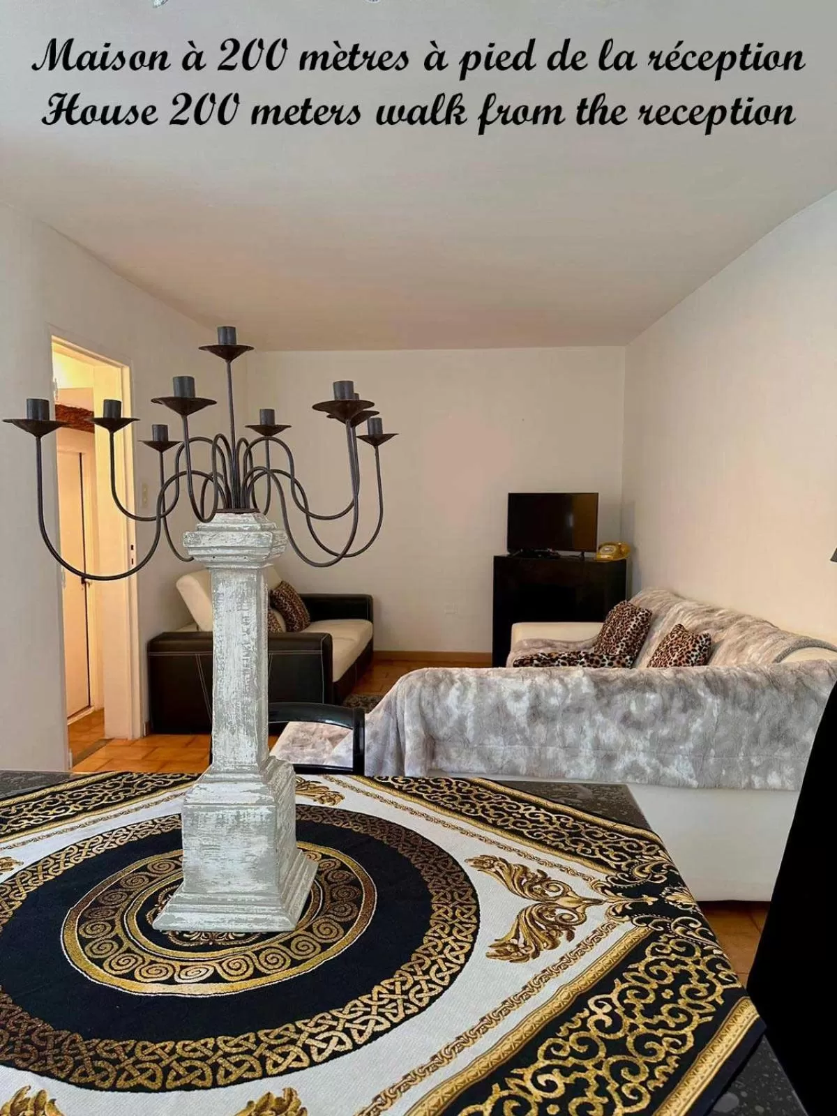 Living room in Le Clos Violette et Le 11 D'Aglaé - Hôtel de Charme Design de Luxe