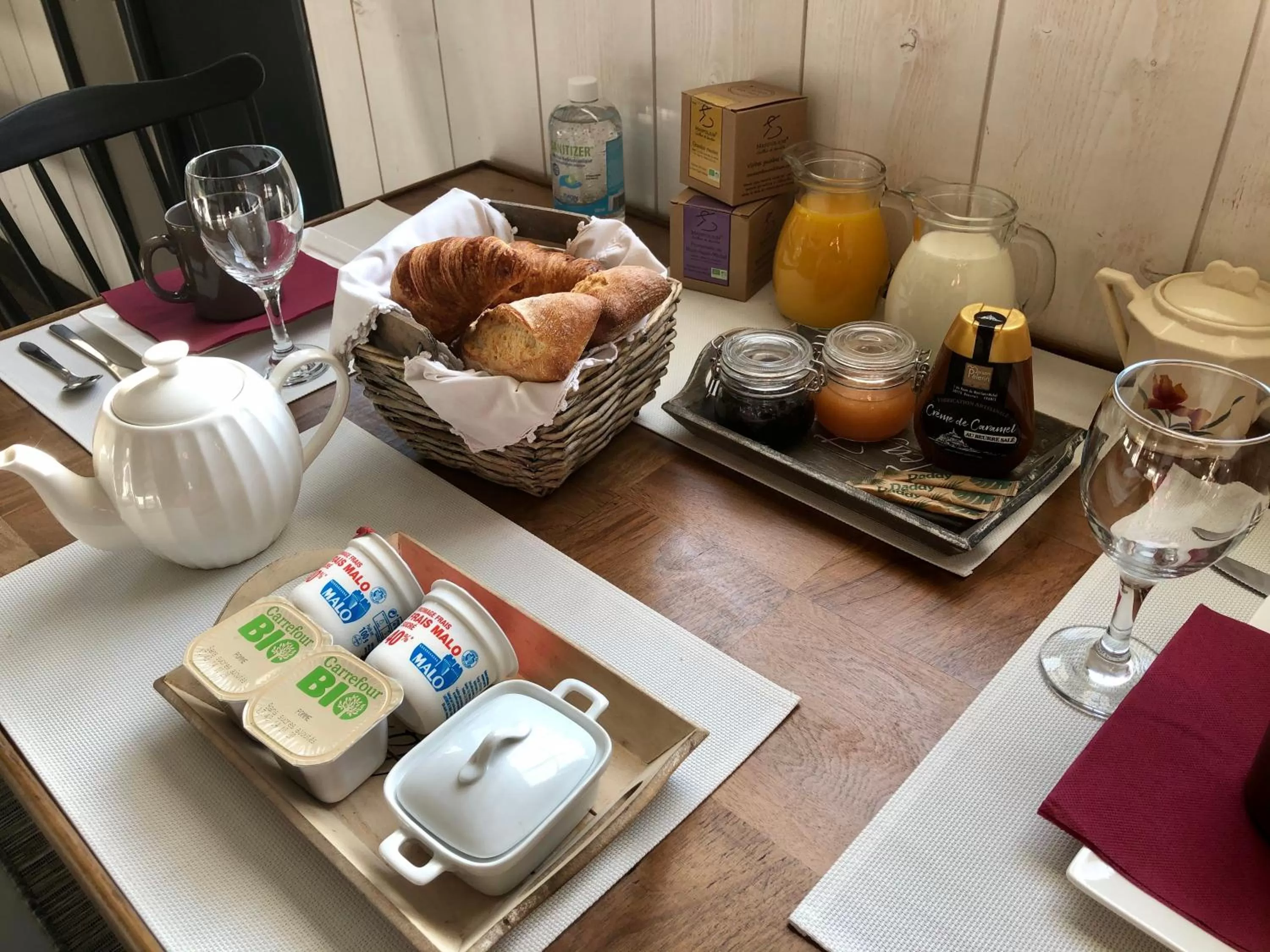 Breakfast in Le Grenier du Jardin