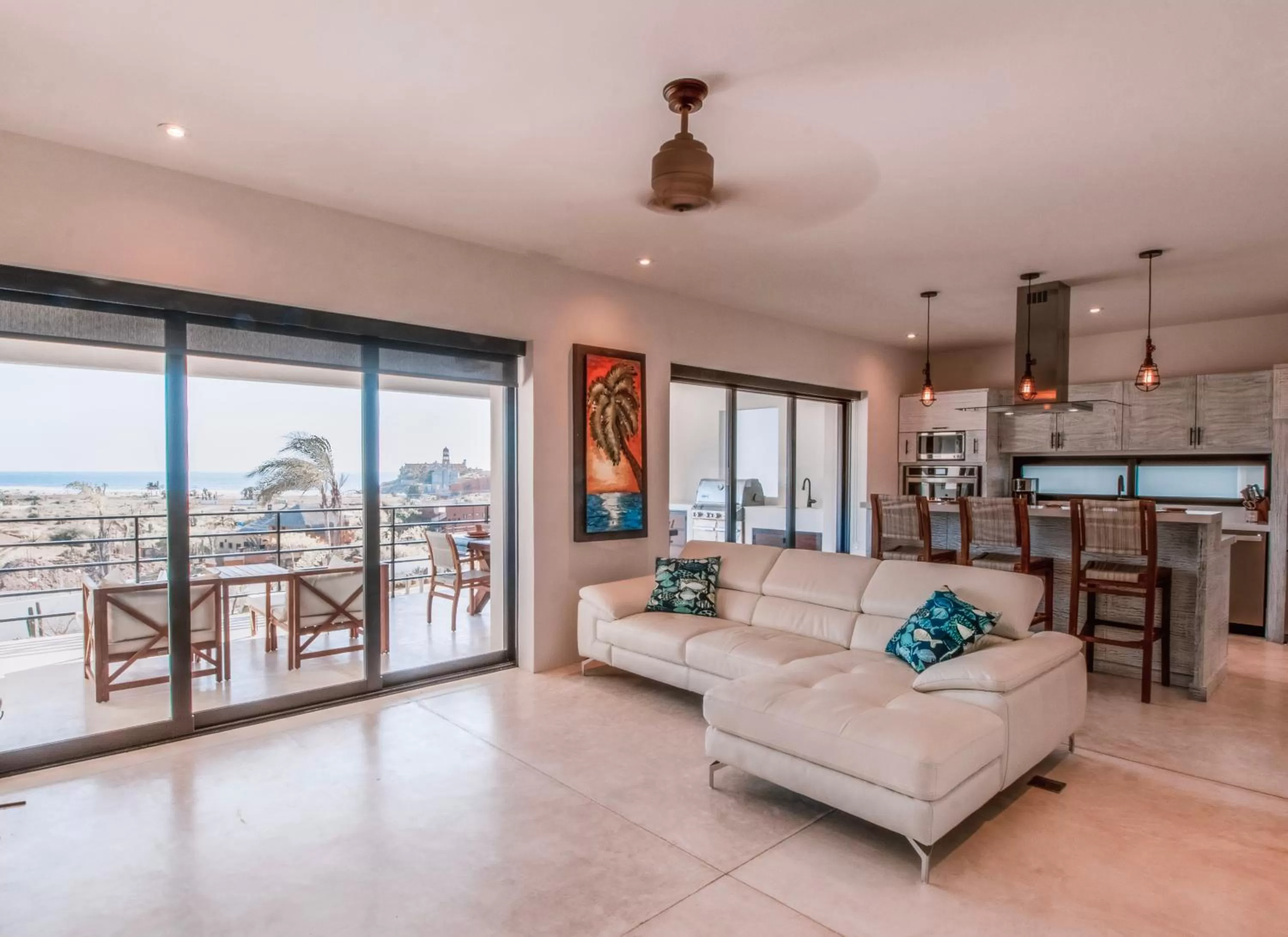 Kitchen or kitchenette, Seating Area in Cerritos Surf Residences