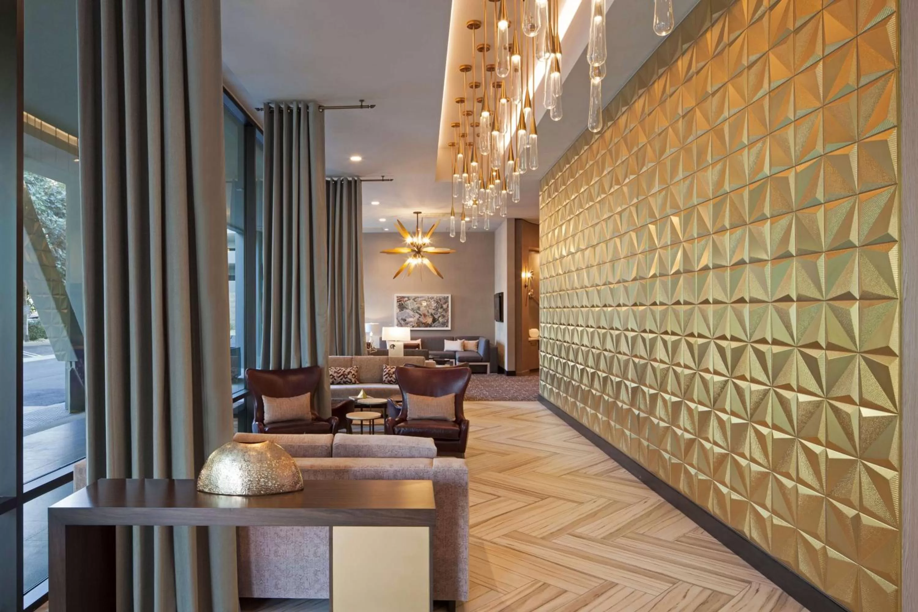 Lobby or reception in H Hotel Los Angeles, Curio Collection By Hilton