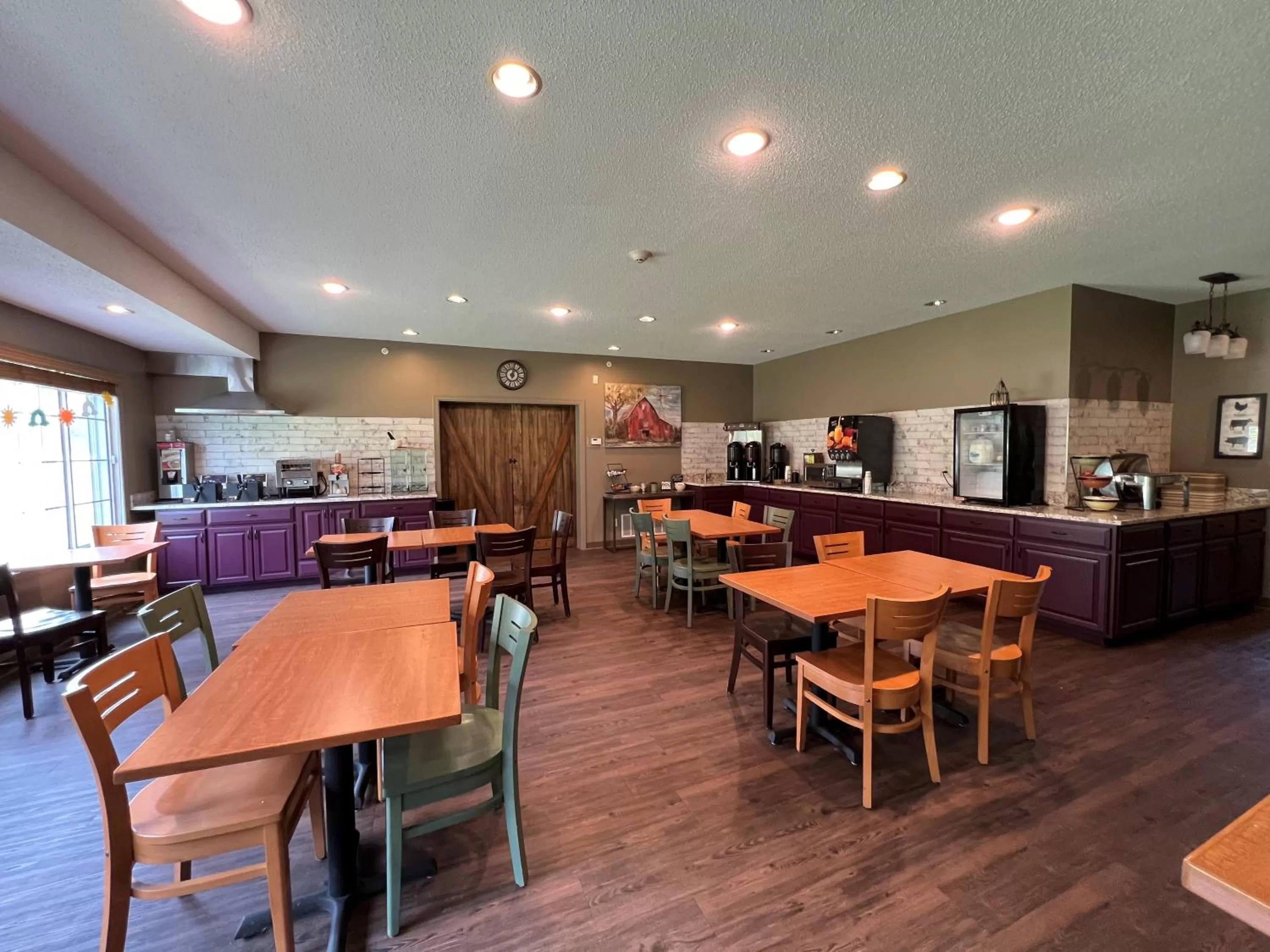 Breakfast in Country Inn Walker