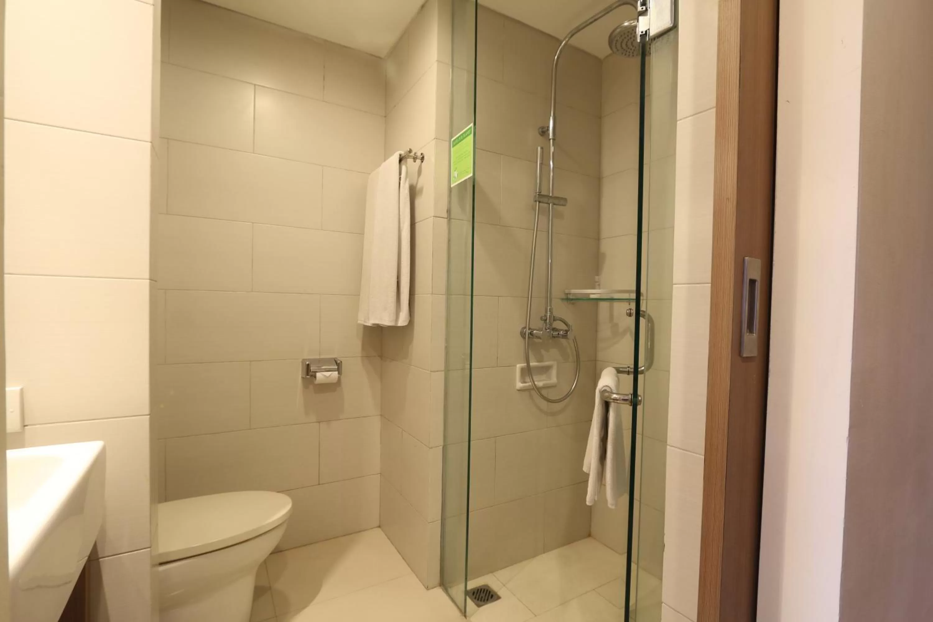 Shower in Grand La Walon Hotel
