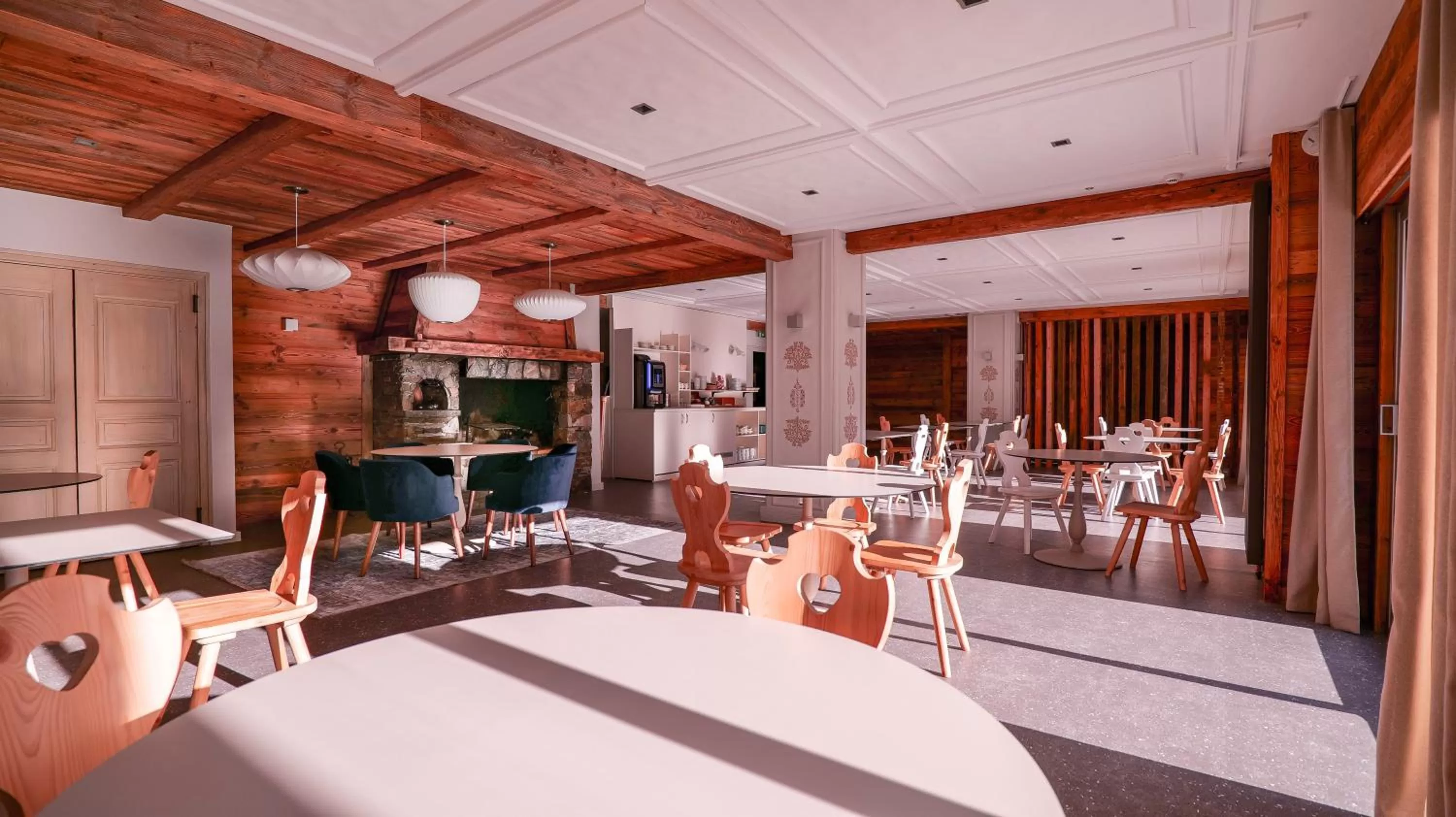 Restaurant/places to eat in Hôtel des 2 Gares