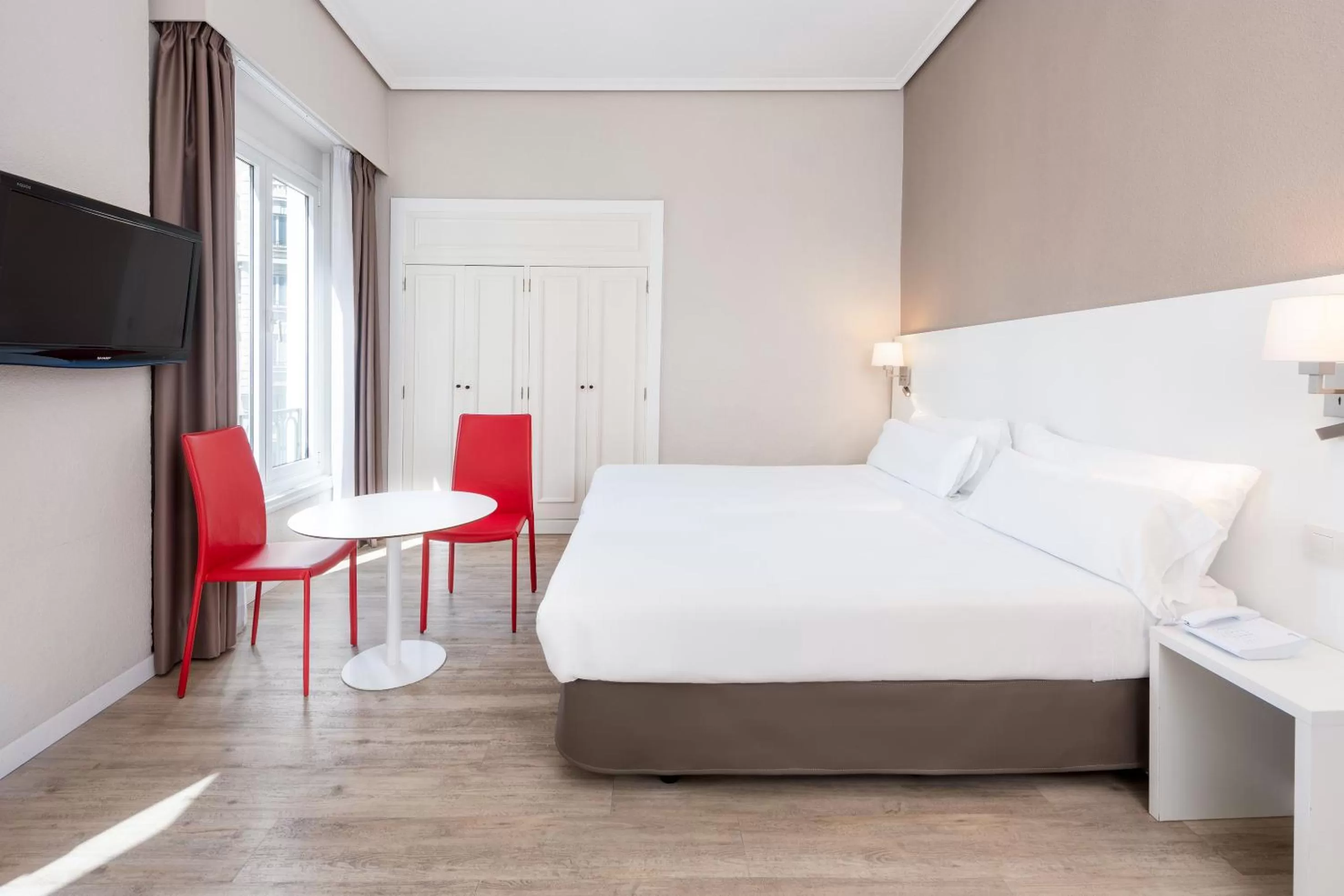 Bedroom in Hotel Madrid Gran Via 25, Affiliated by Meliá