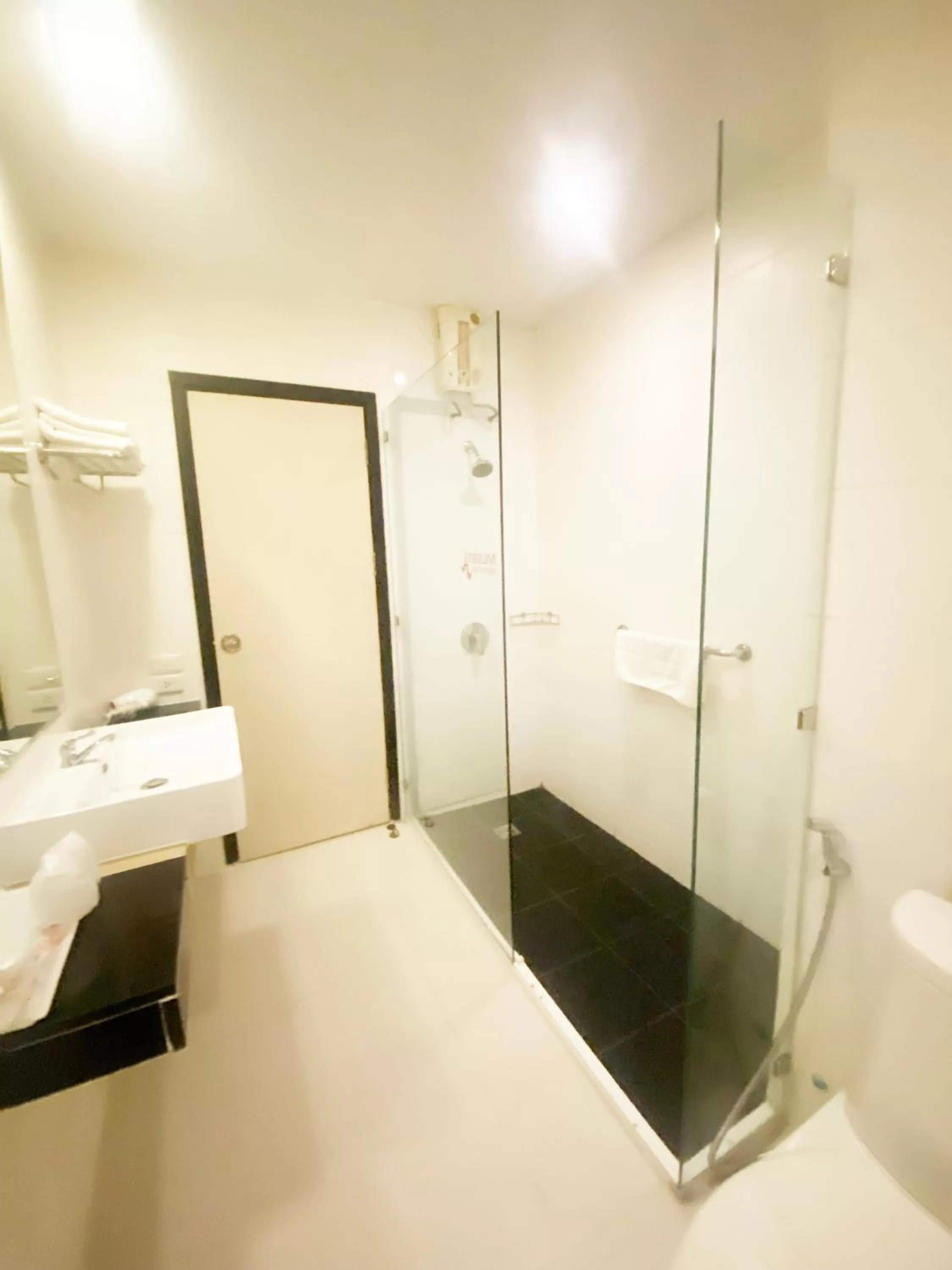 Bathroom in Atrium Boutique Hotel