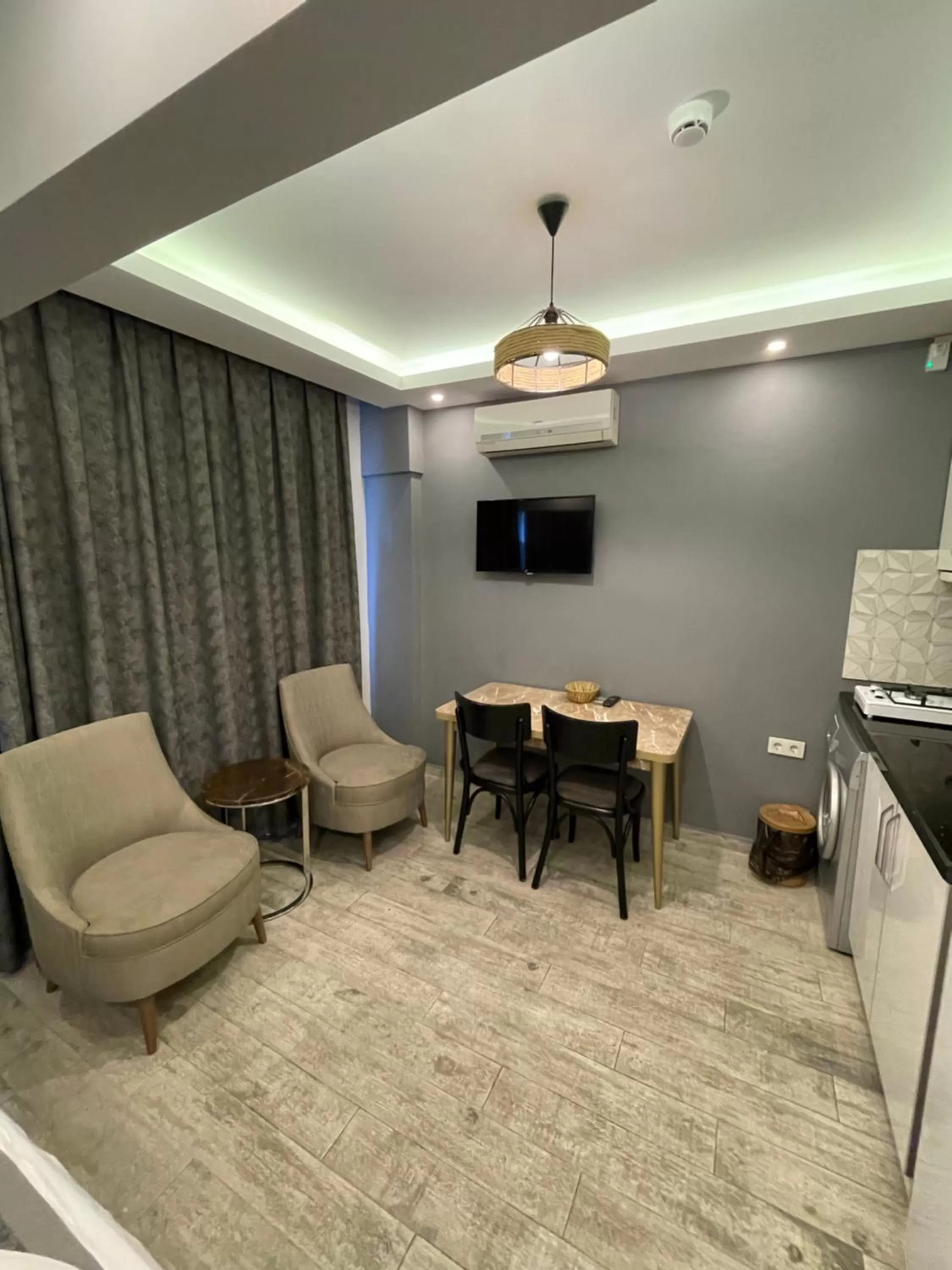 TV and multimedia in Arat Apartments