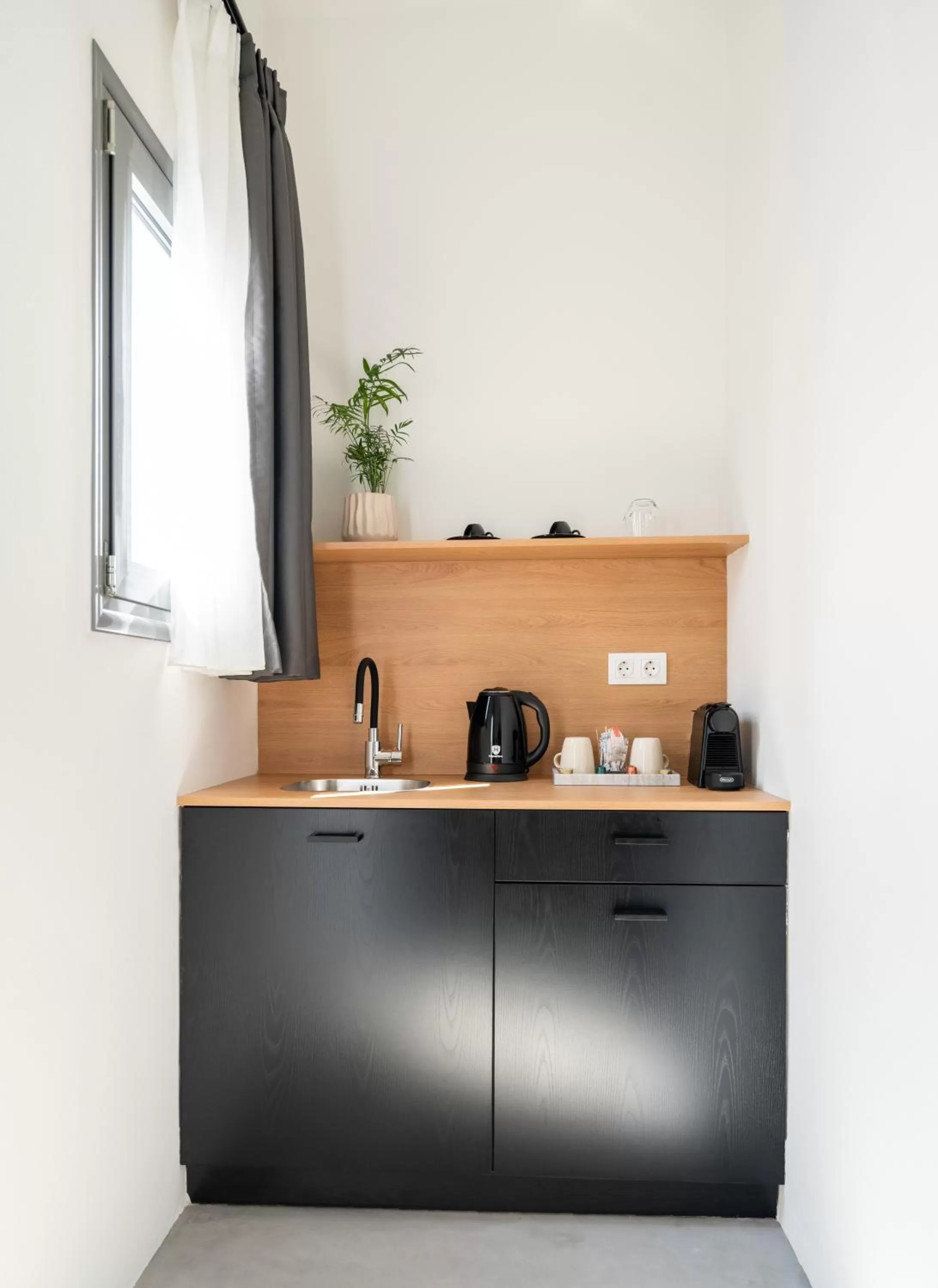 Kitchen or kitchenette in Play Psyri Athens a member of Brown Hotels