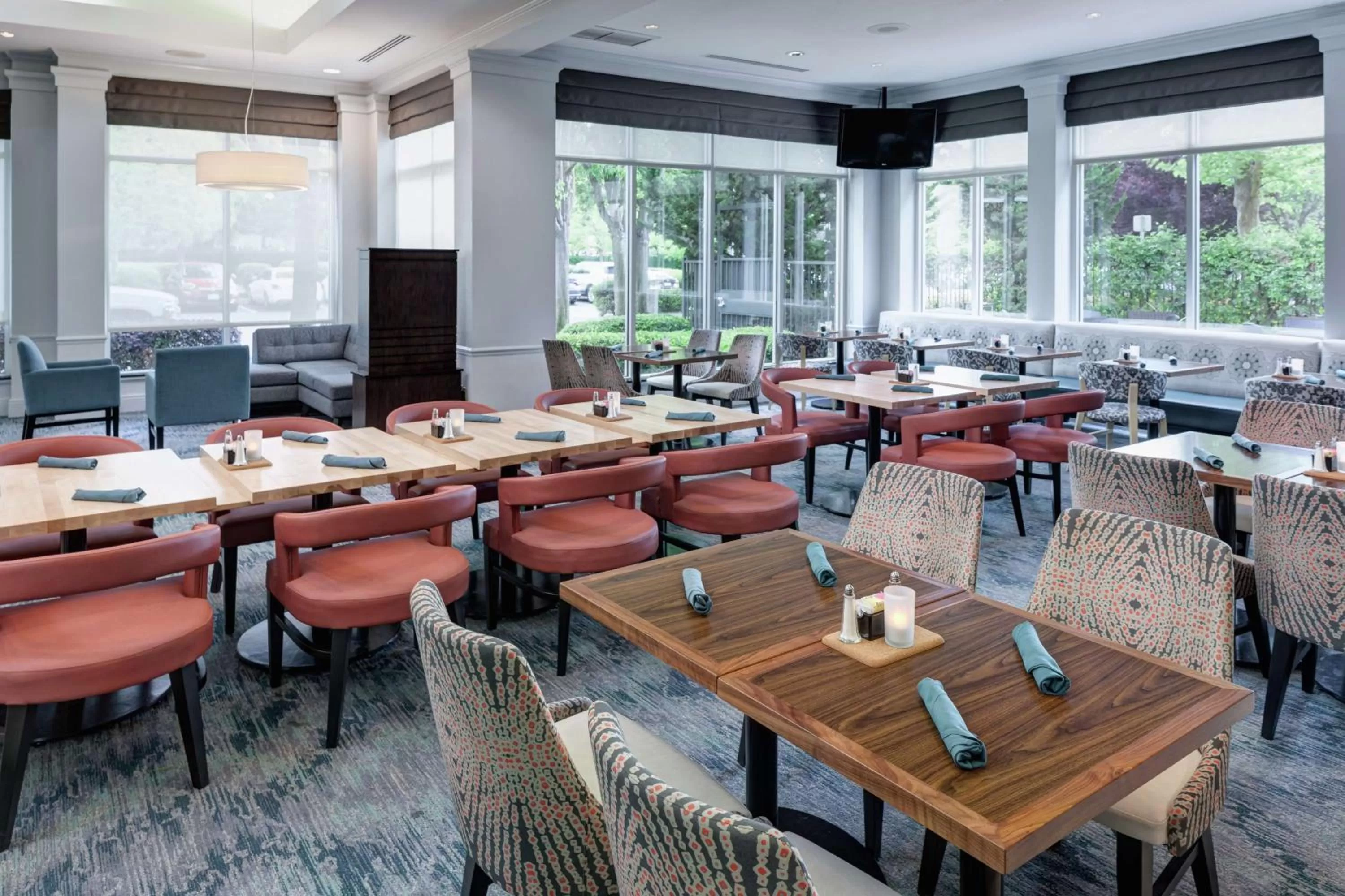 Restaurant/places to eat in Hilton Garden Inn Sacramento/South Natomas