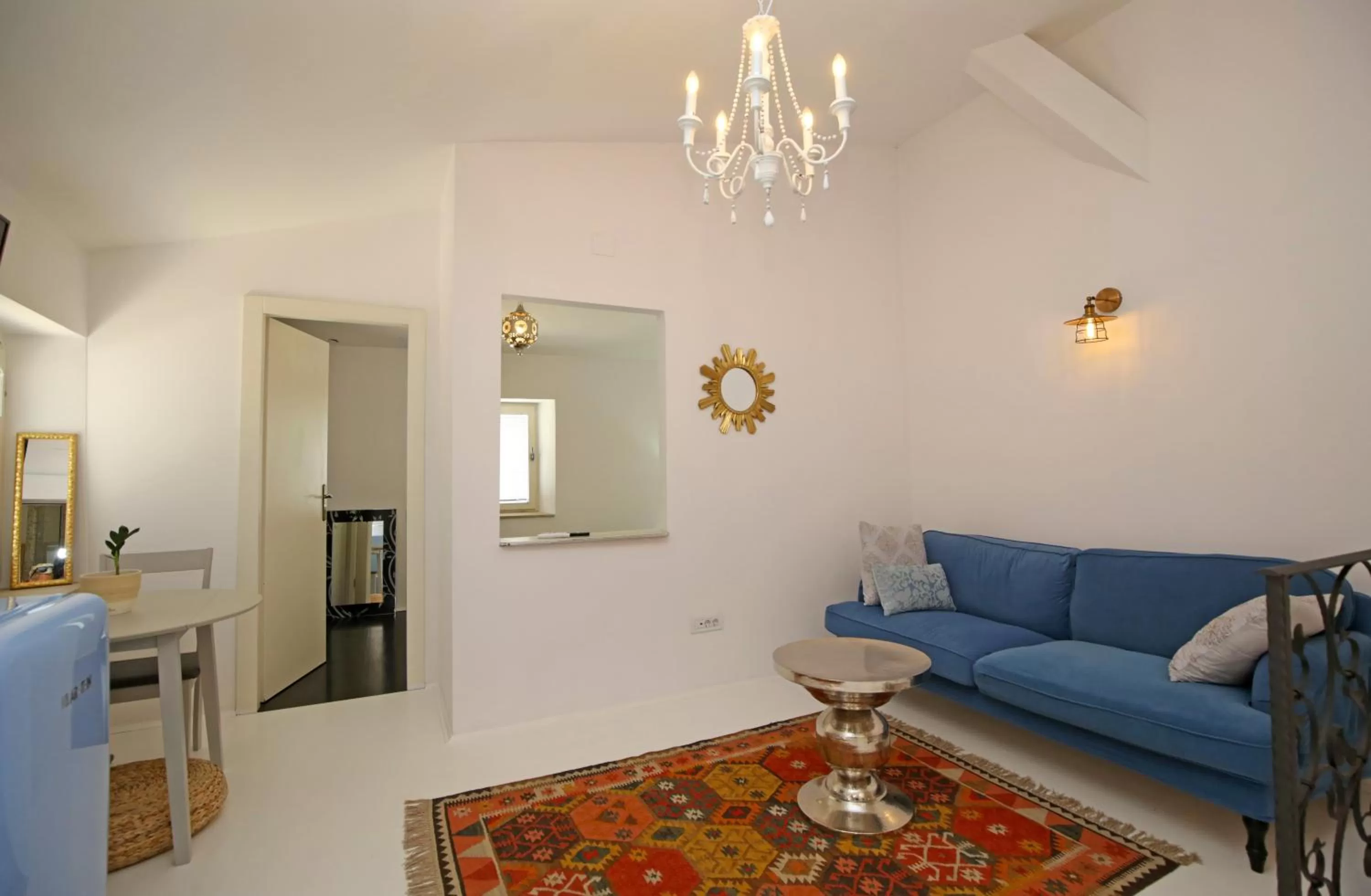 Communal lounge/ TV room, Seating Area in Swan City Apartment & Room