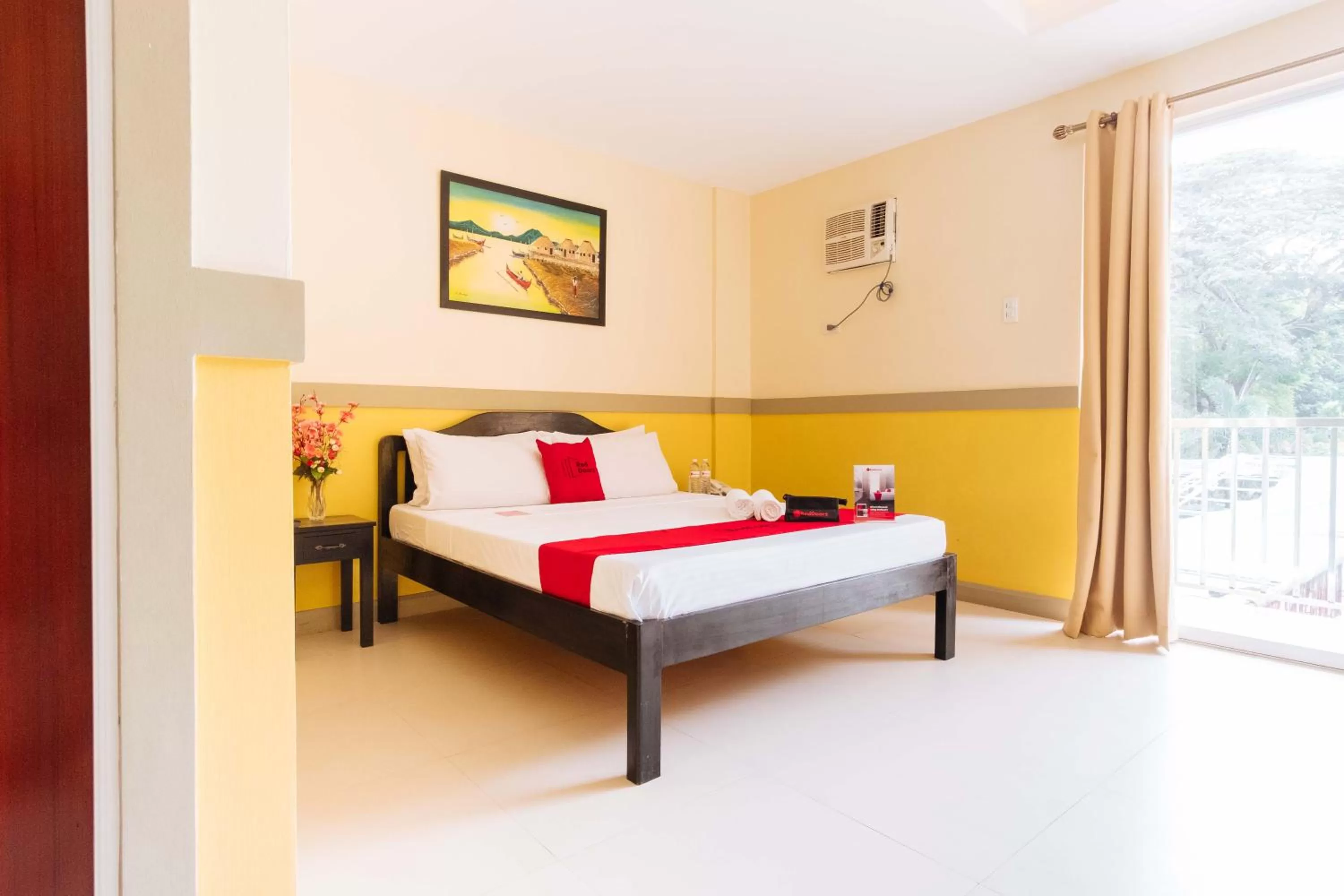 Bed in RedDoorz Premium @ Gabinete Road Palawan