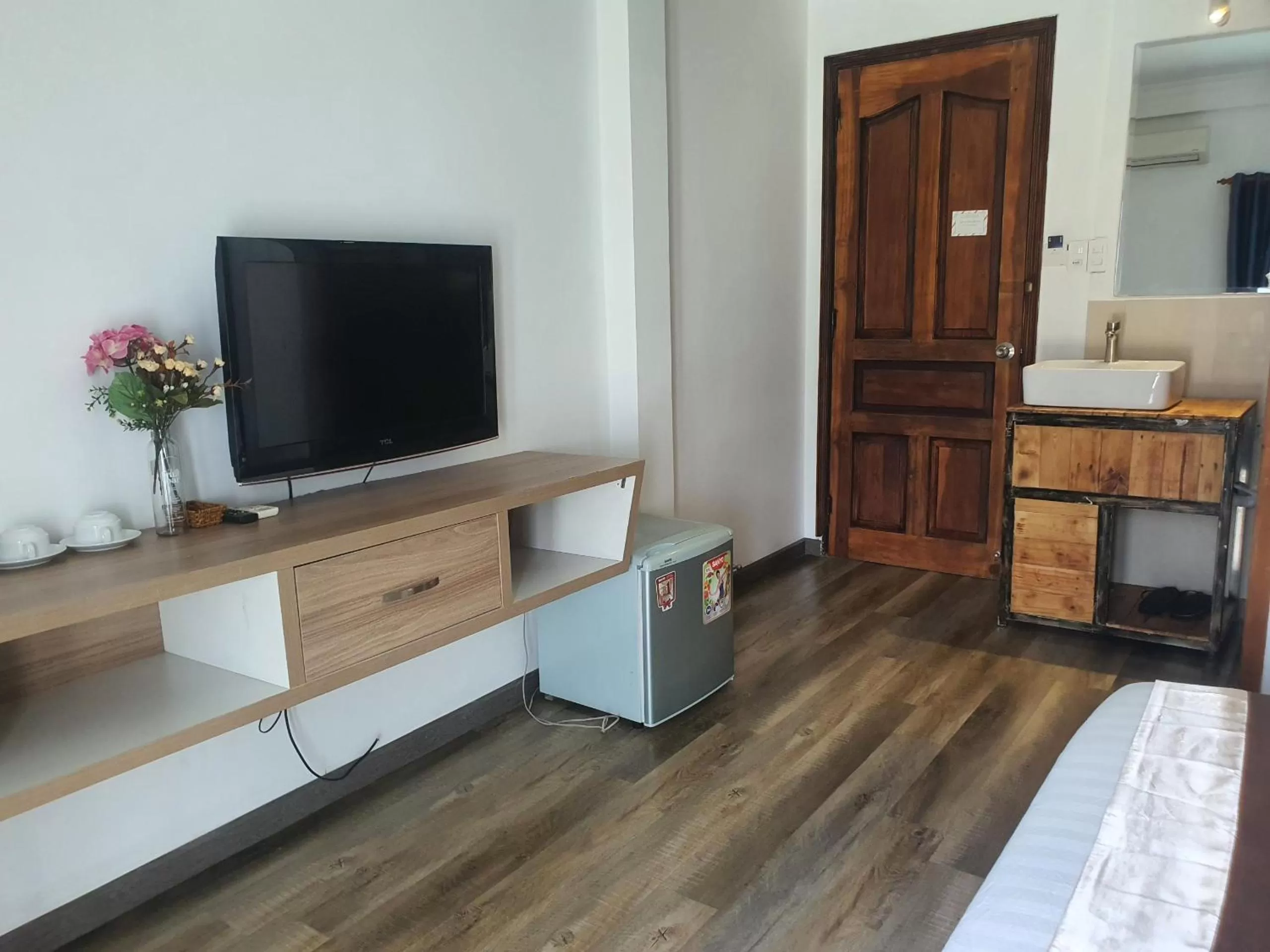 TV and multimedia in The 1- Tony saigon Hotel