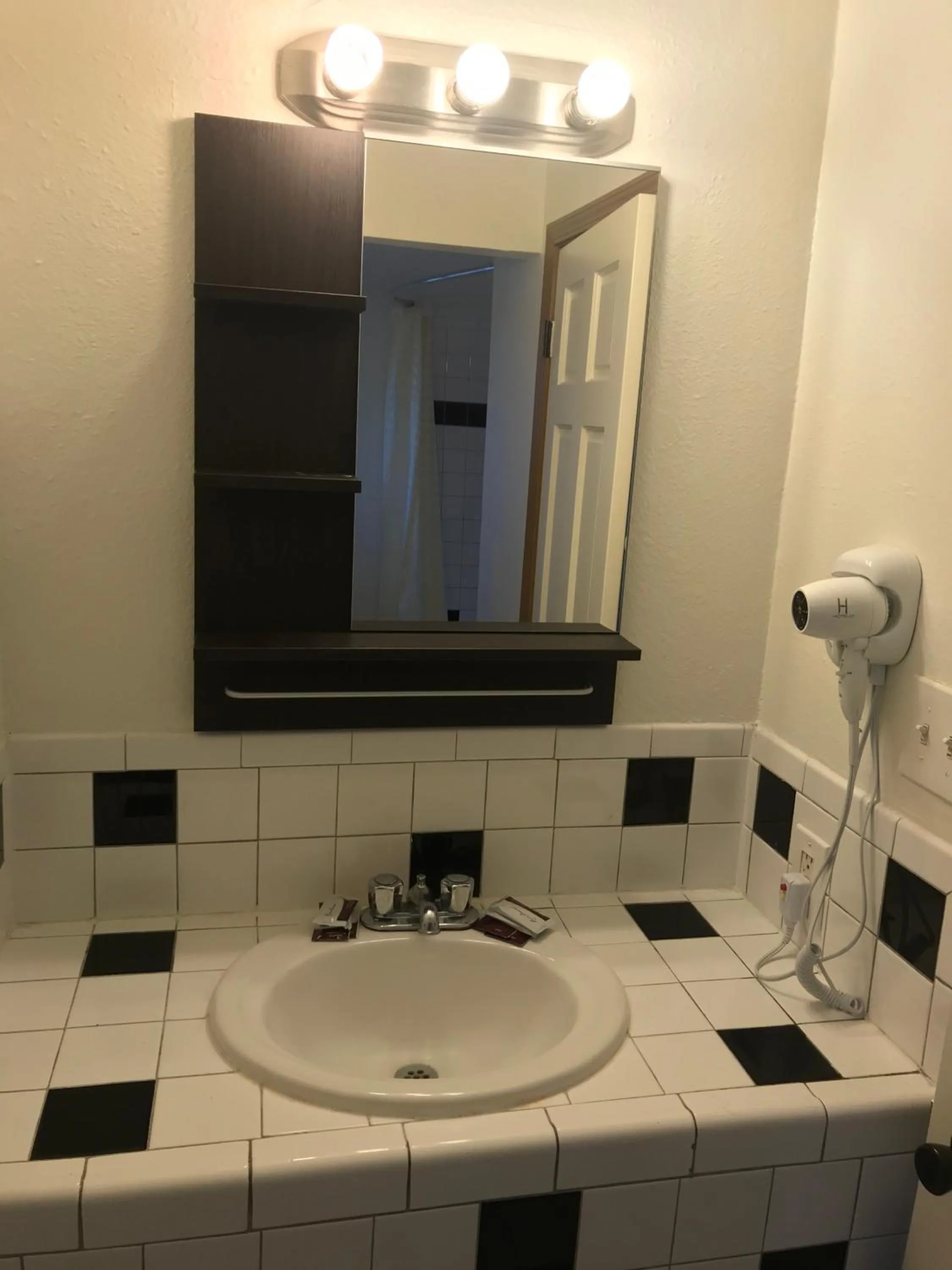 Bathroom in Westwind Lodge