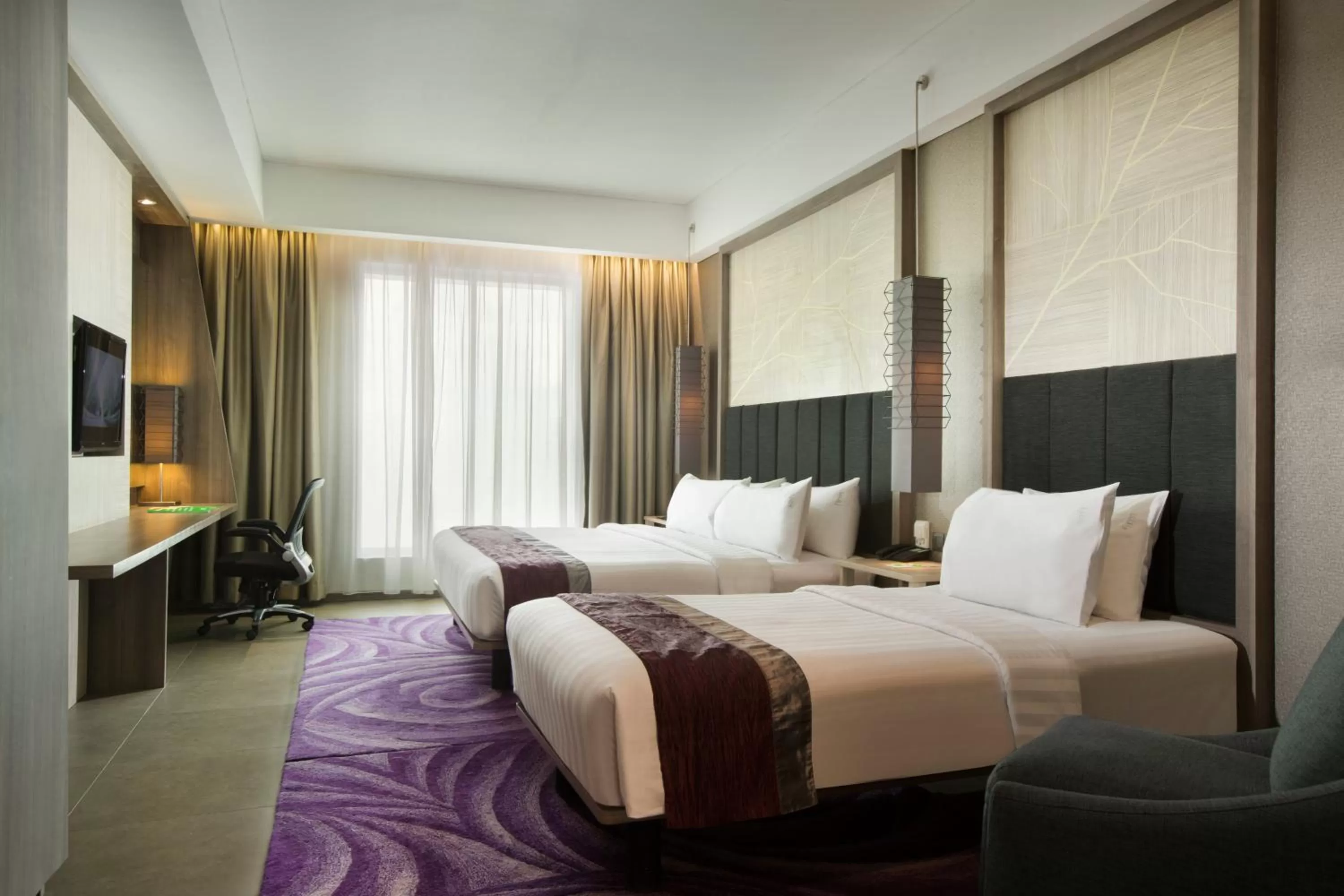 Bed in Holiday Inn Bandung Pasteur by IHG