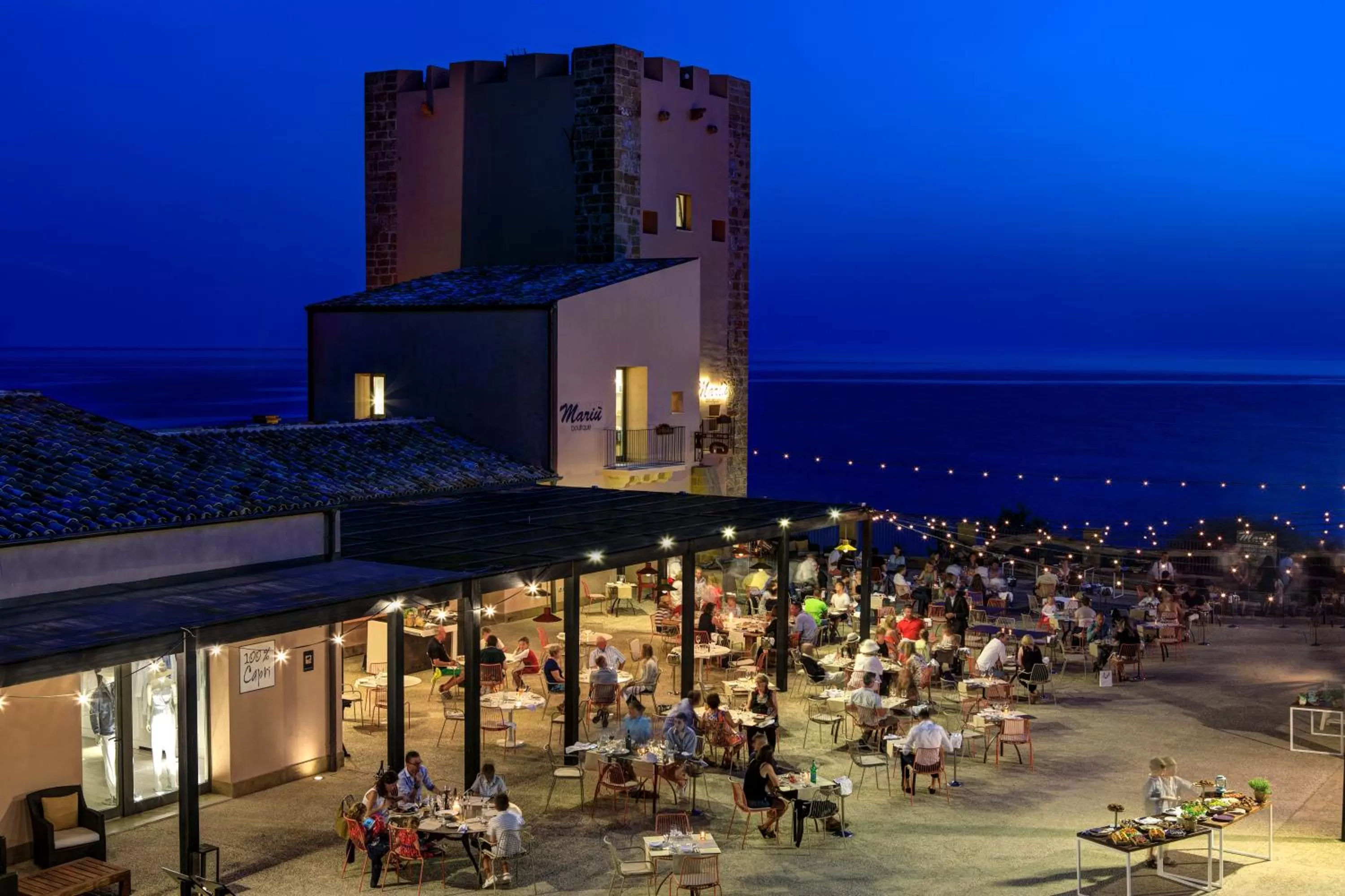 Evening entertainment in Verdura Resort