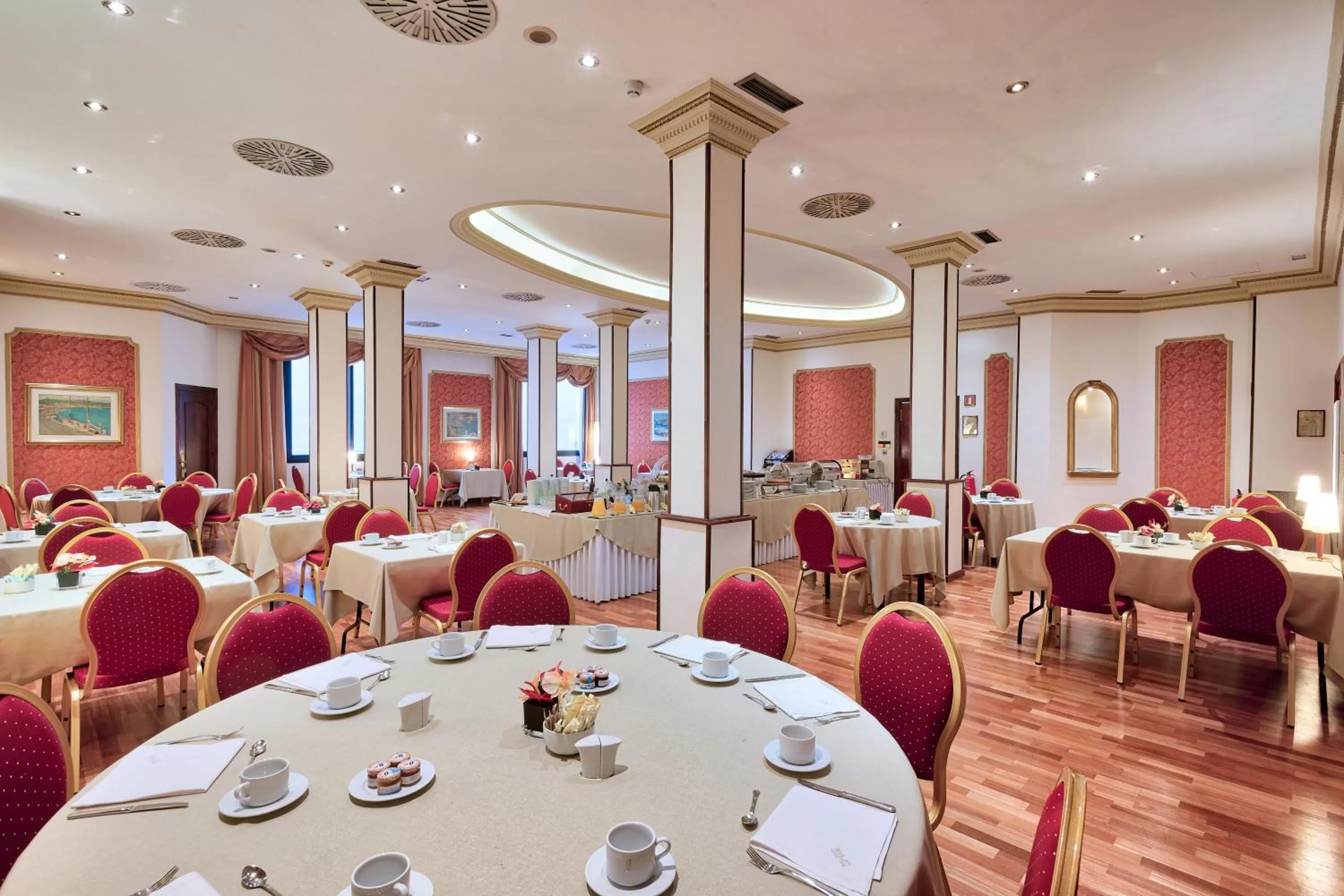 Restaurant/places to eat in Hotel Roger de Llúria