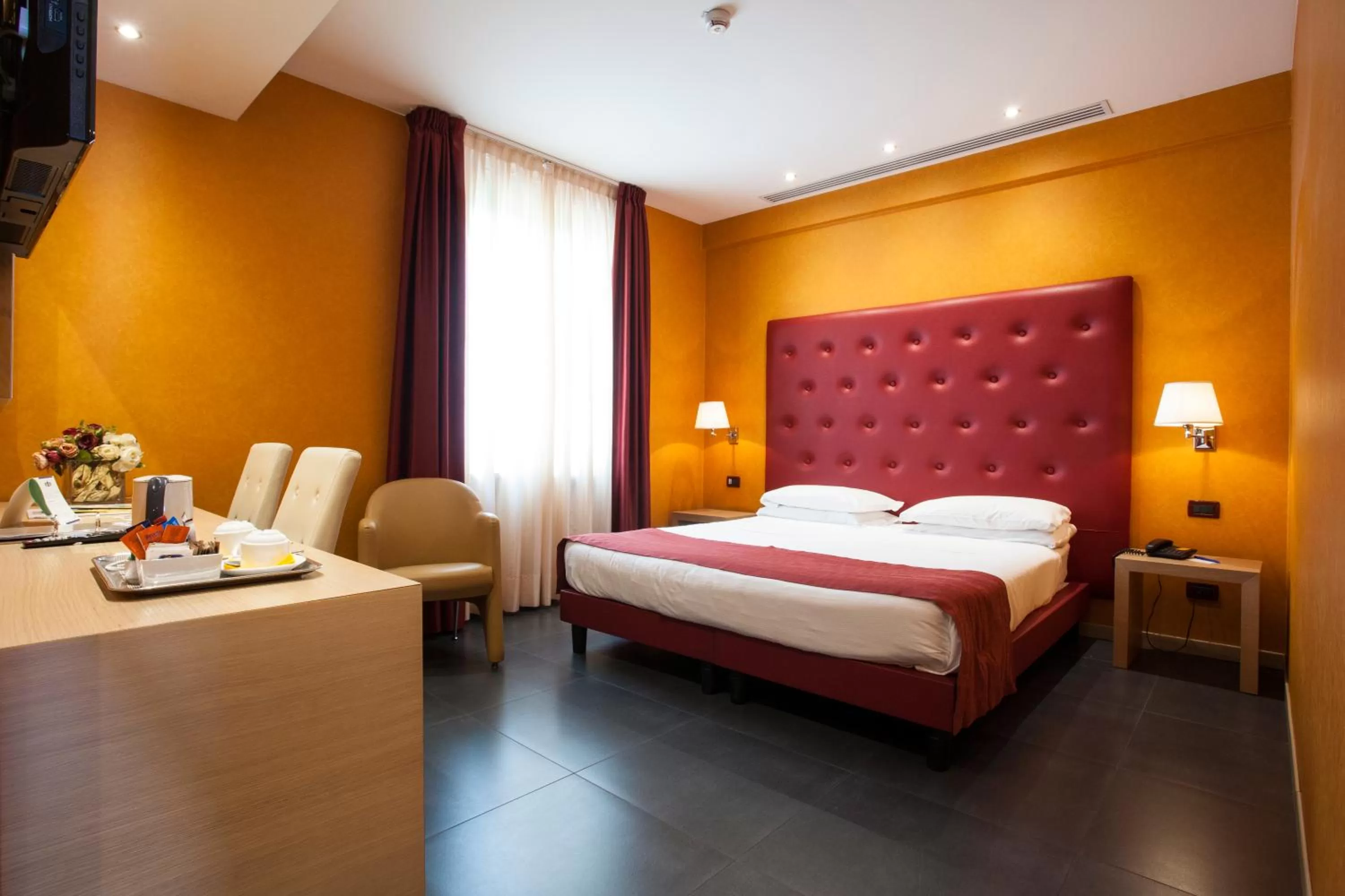 Photo of the whole room, Bed in Best Western Hotel Piemontese