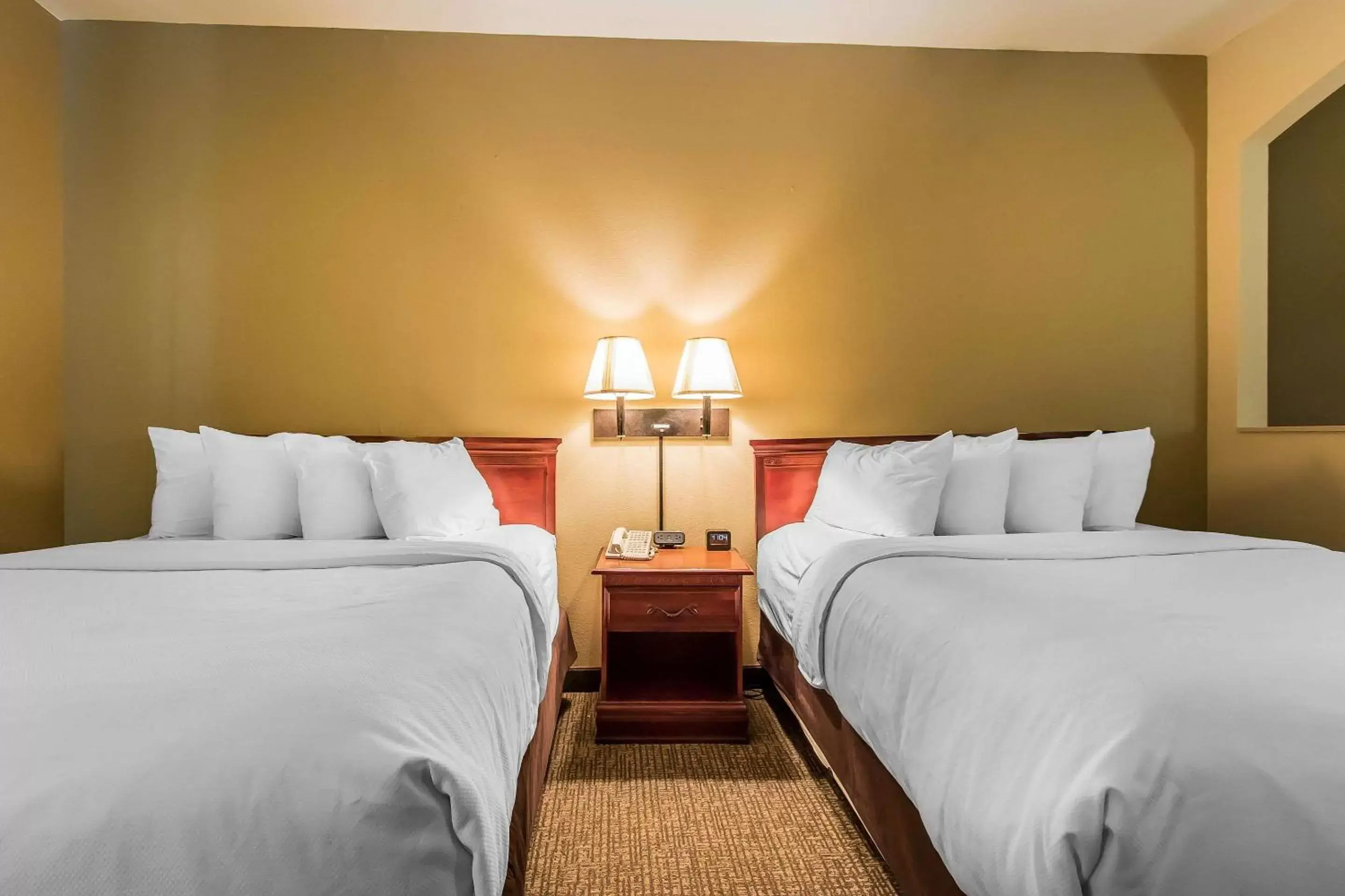 Queen Suite with Two Queen Beds - Non-Smoking in Quality Suites New Iberia Queen Suite with Two Queen Beds - Non-Smoking in Quality Suites New Iberia