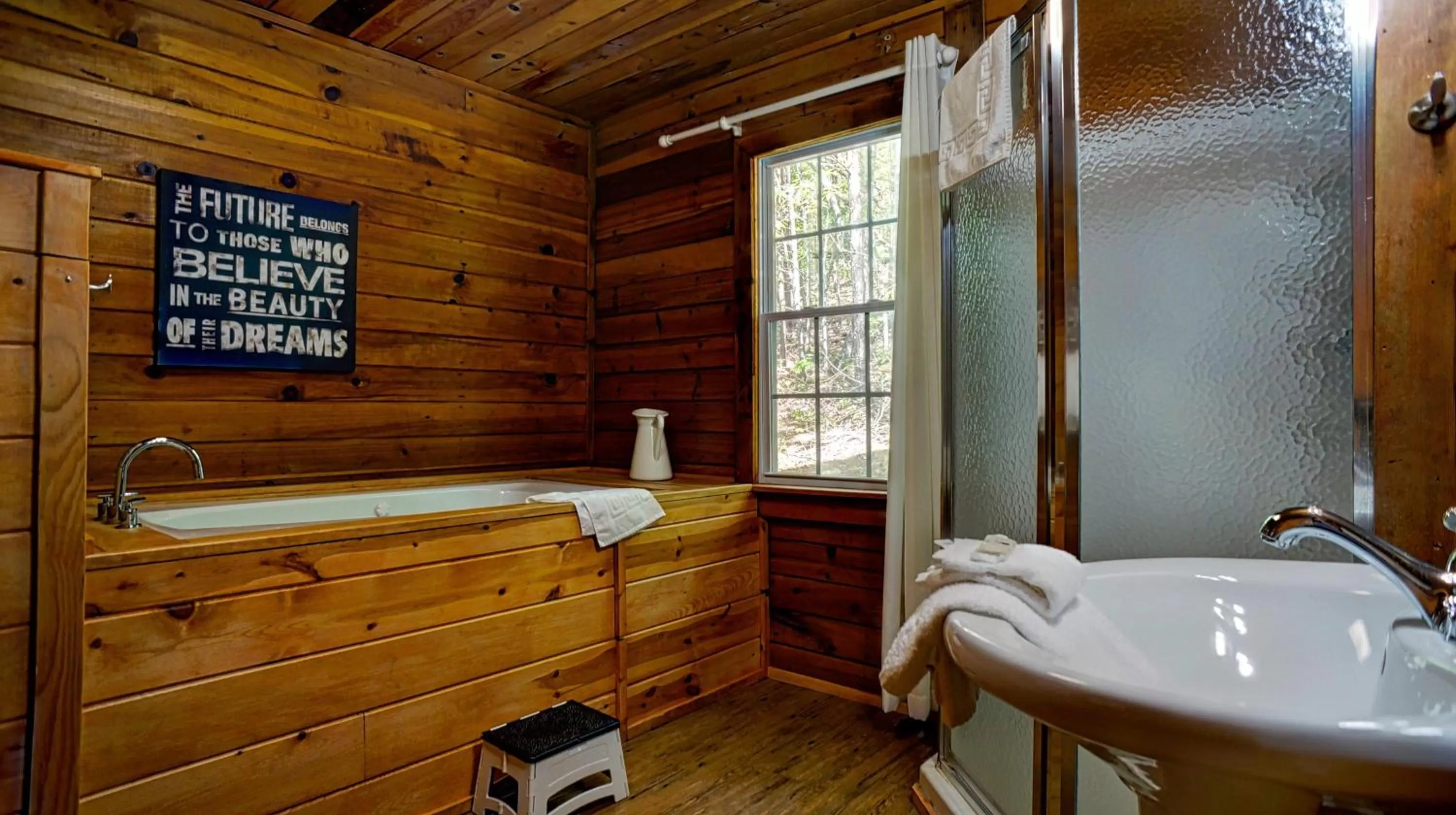 Bathroom in Paradise Hills, Winery Resort & Spa