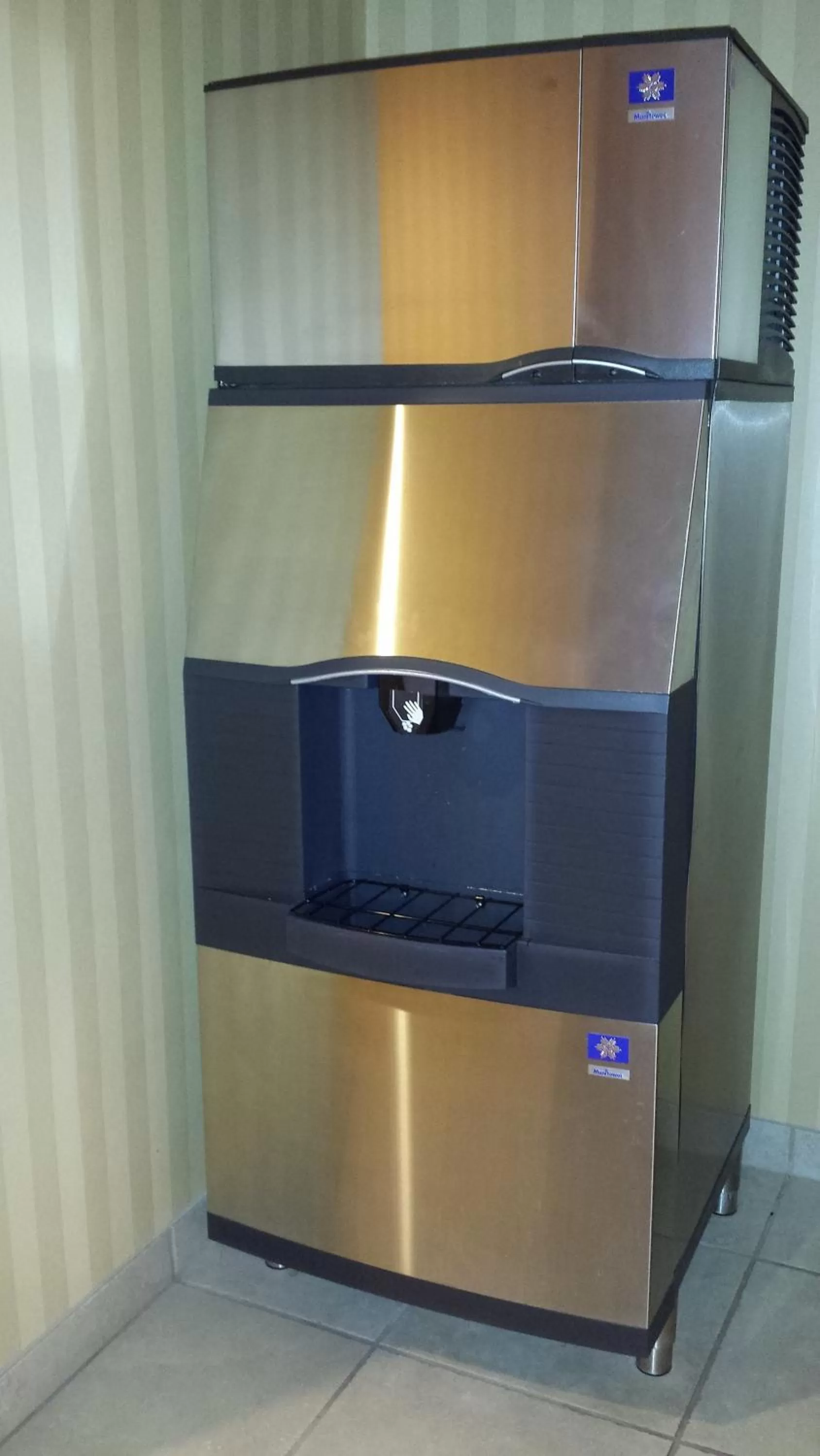 Lobby or reception in Cobblestone Inn & Suites - Brillion