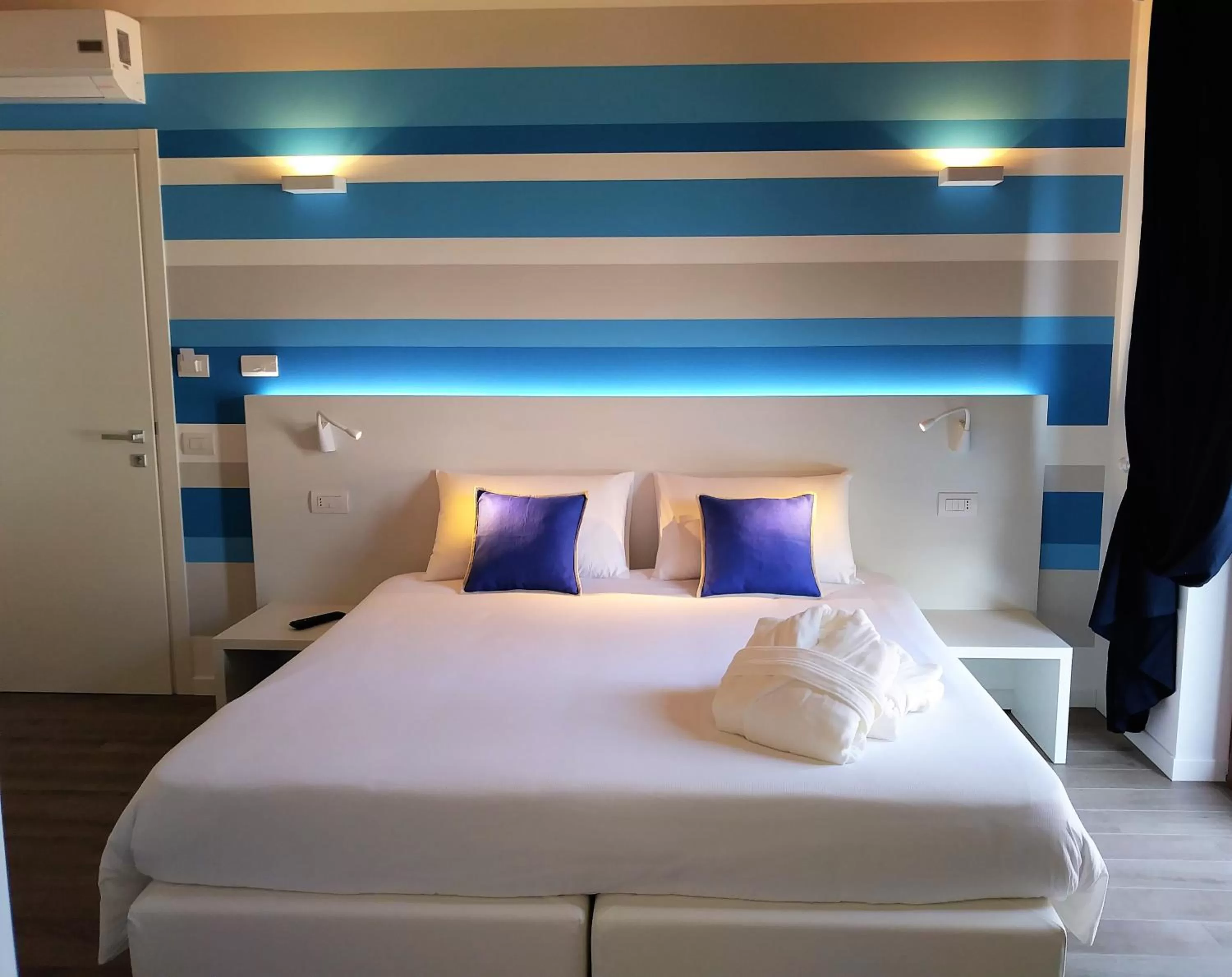 Bedroom, Bed in Stella del Garda