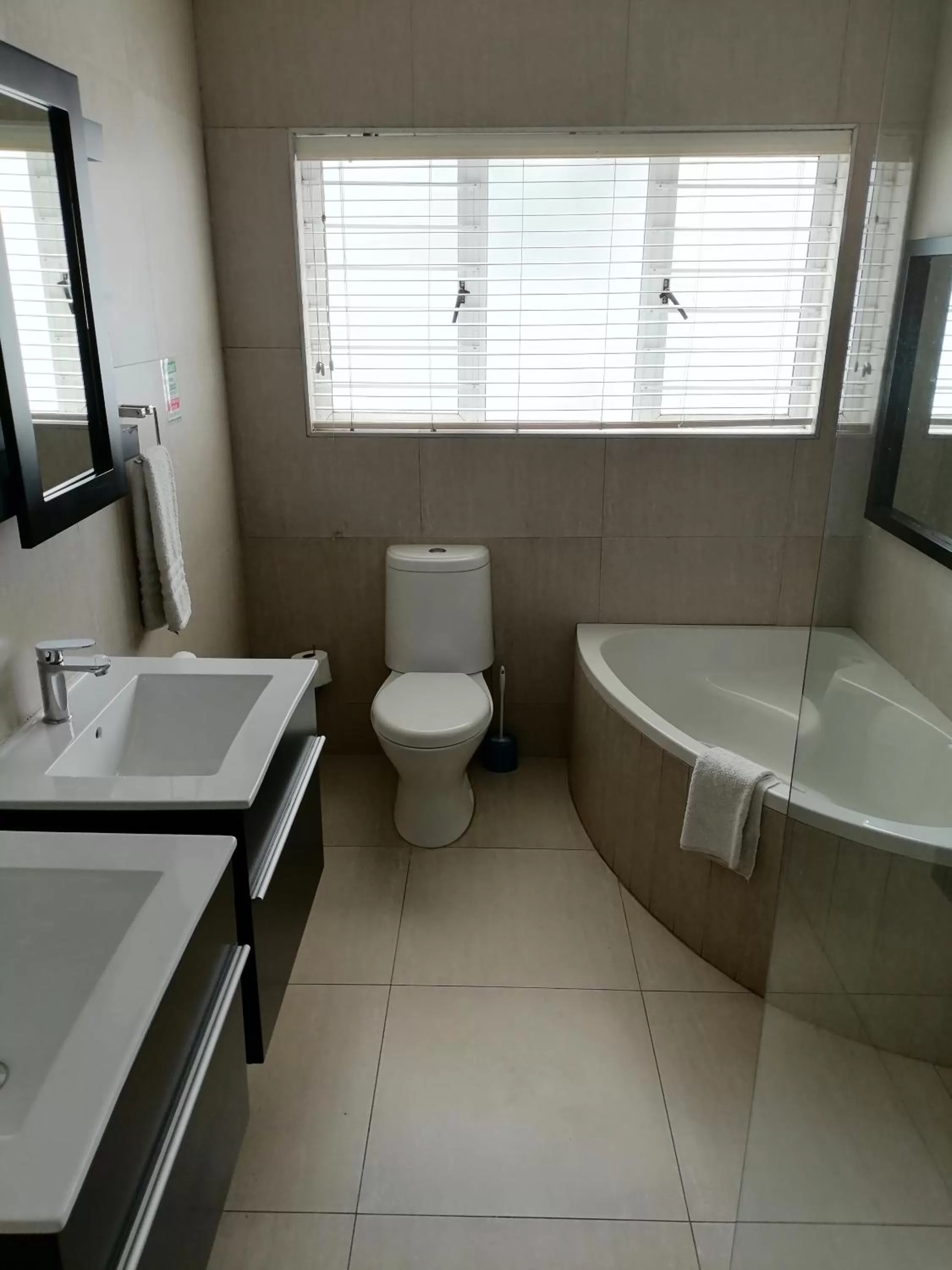 Toilet in Flamingo Rocks