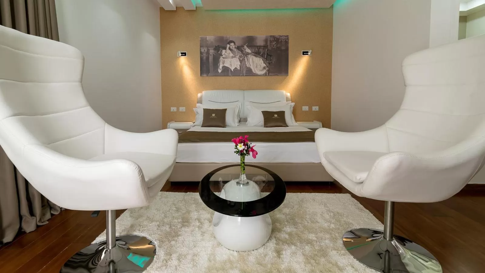 Photo of the whole room, Bed in Deluxe & Executive SPA by Rafaelo