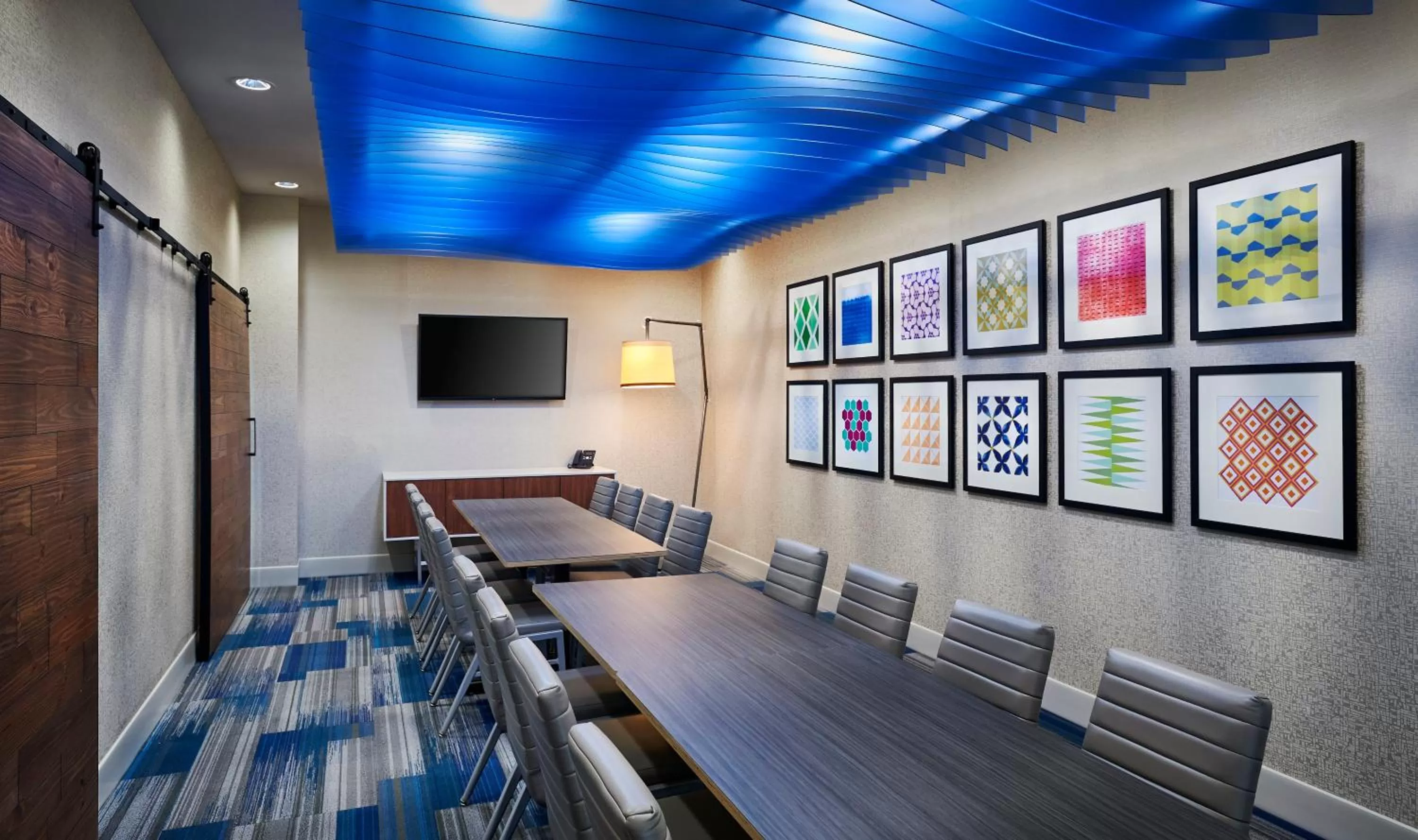 Meeting/conference room in Holiday Inn Express & Suites Windsor East - Lakeshore by IHG