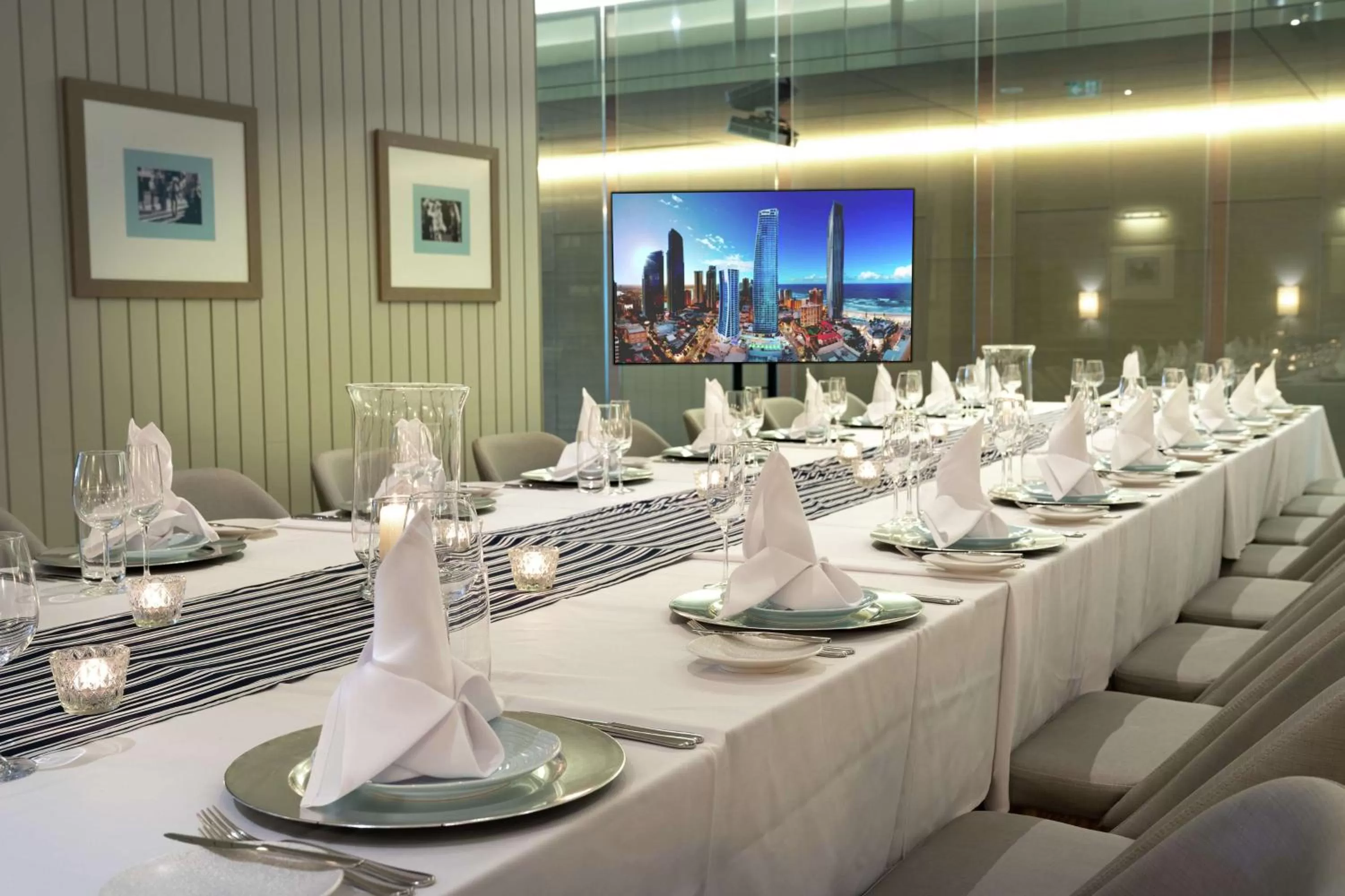 Restaurant/places to eat in Hilton Surfers Paradise Hotel & Residences