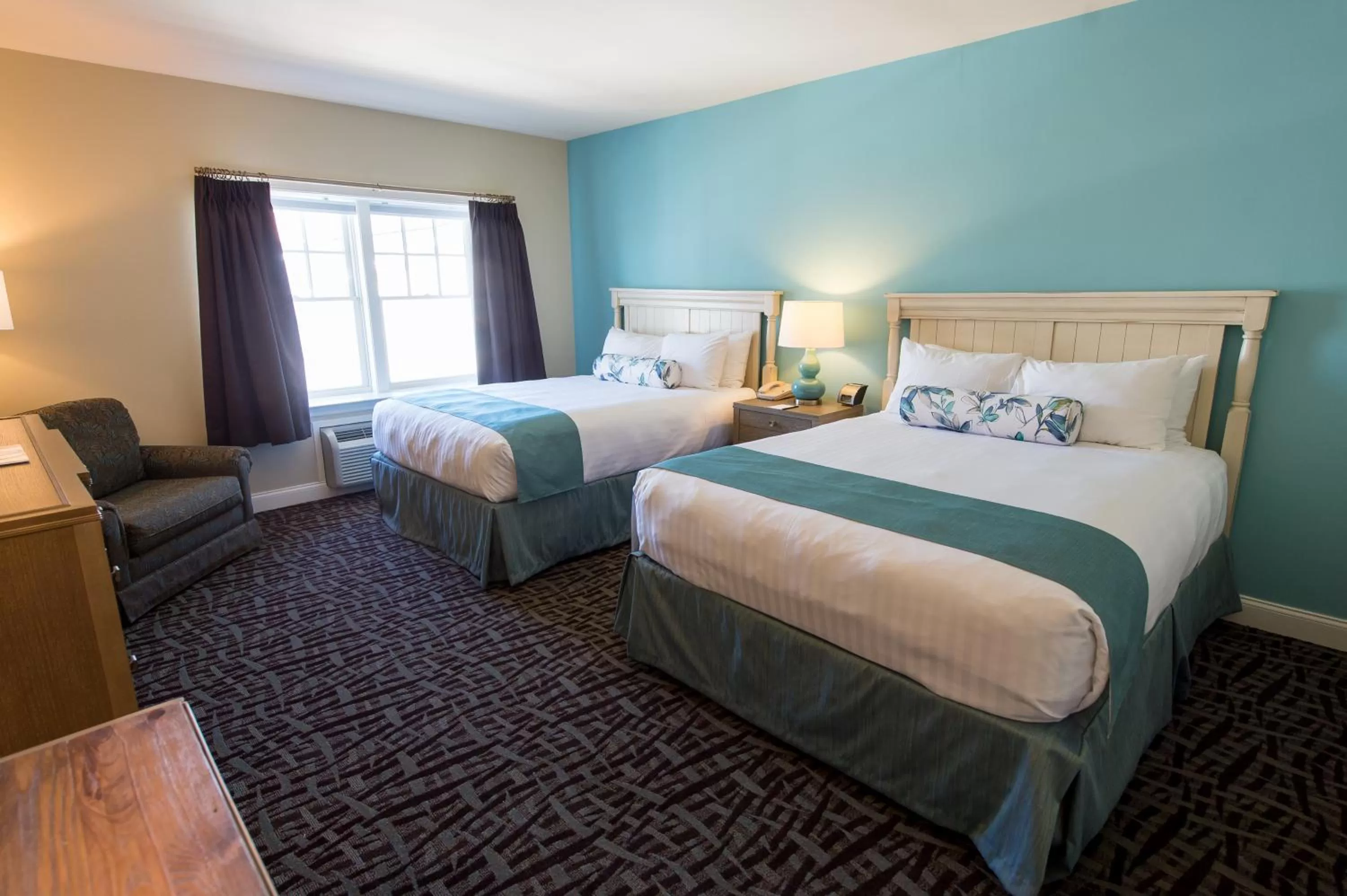 Photo of the whole room, Bed in Union Bluff Hotel & Meeting House